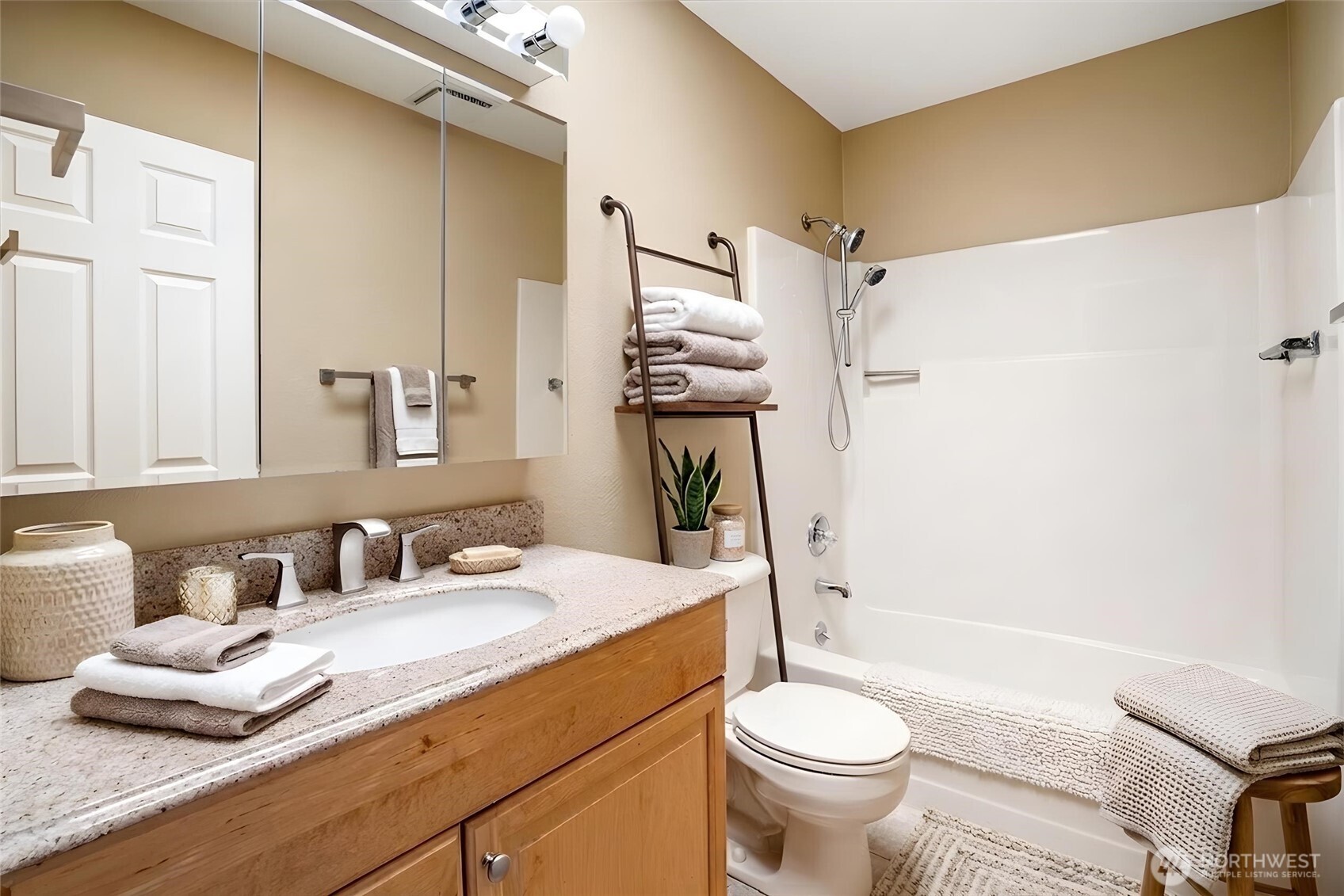 10823 Glen Acres Drive D Property Photo 18