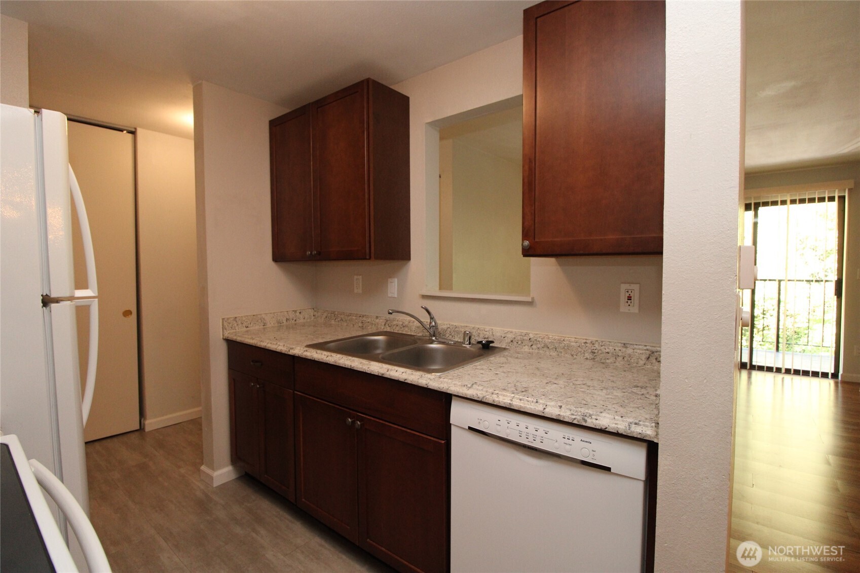 4501 Grandview Drive T304 Property Photo 7