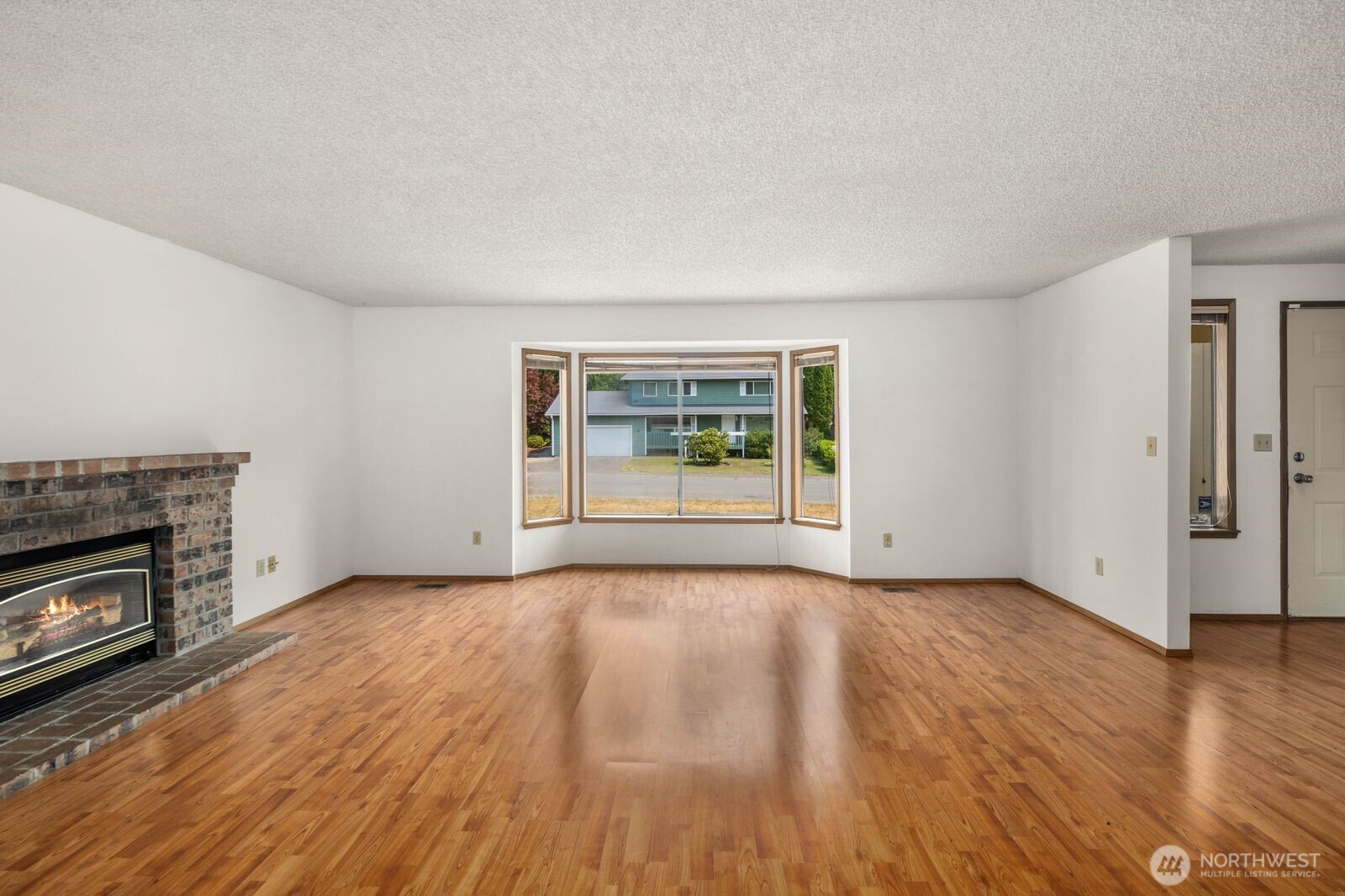31721 4th Avenue Property Photo 5