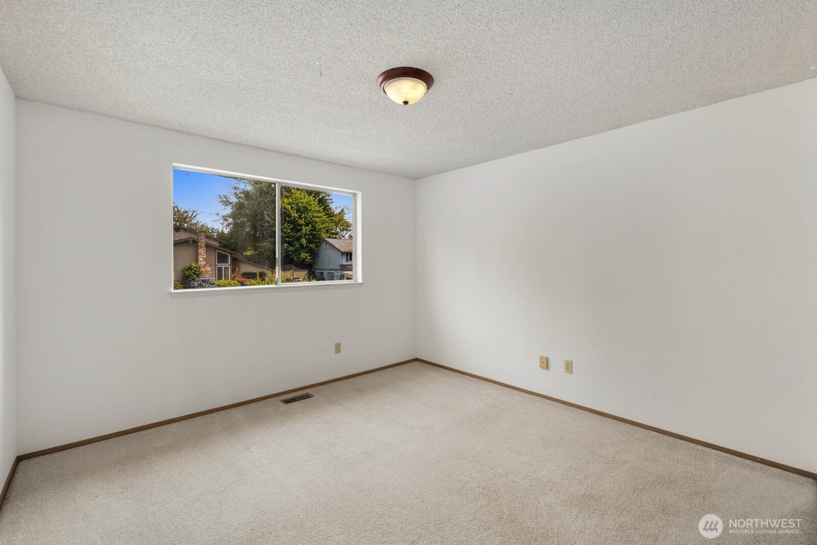 31721 4th Avenue Property Photo 16