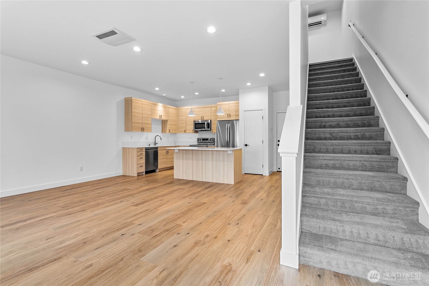 4121 Deemer Road Property Photo 3
