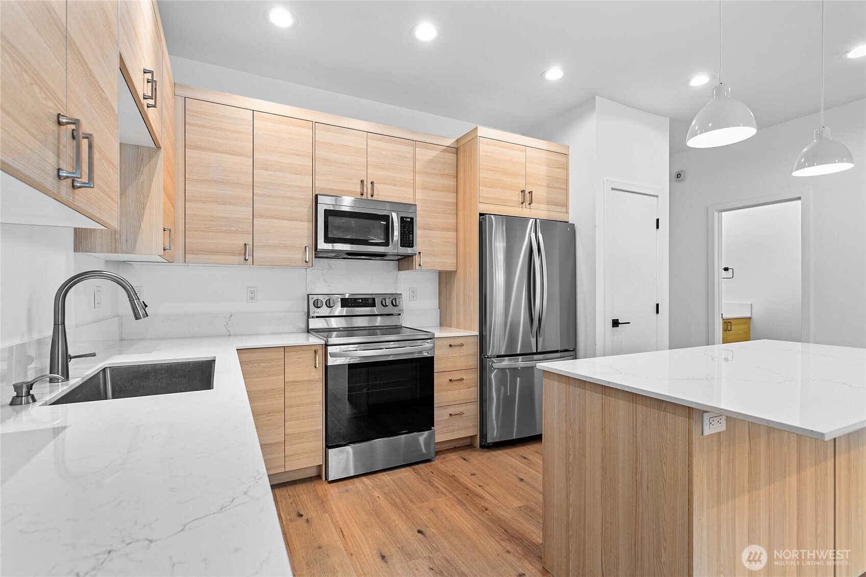 4121 Deemer Road Property Photo 9