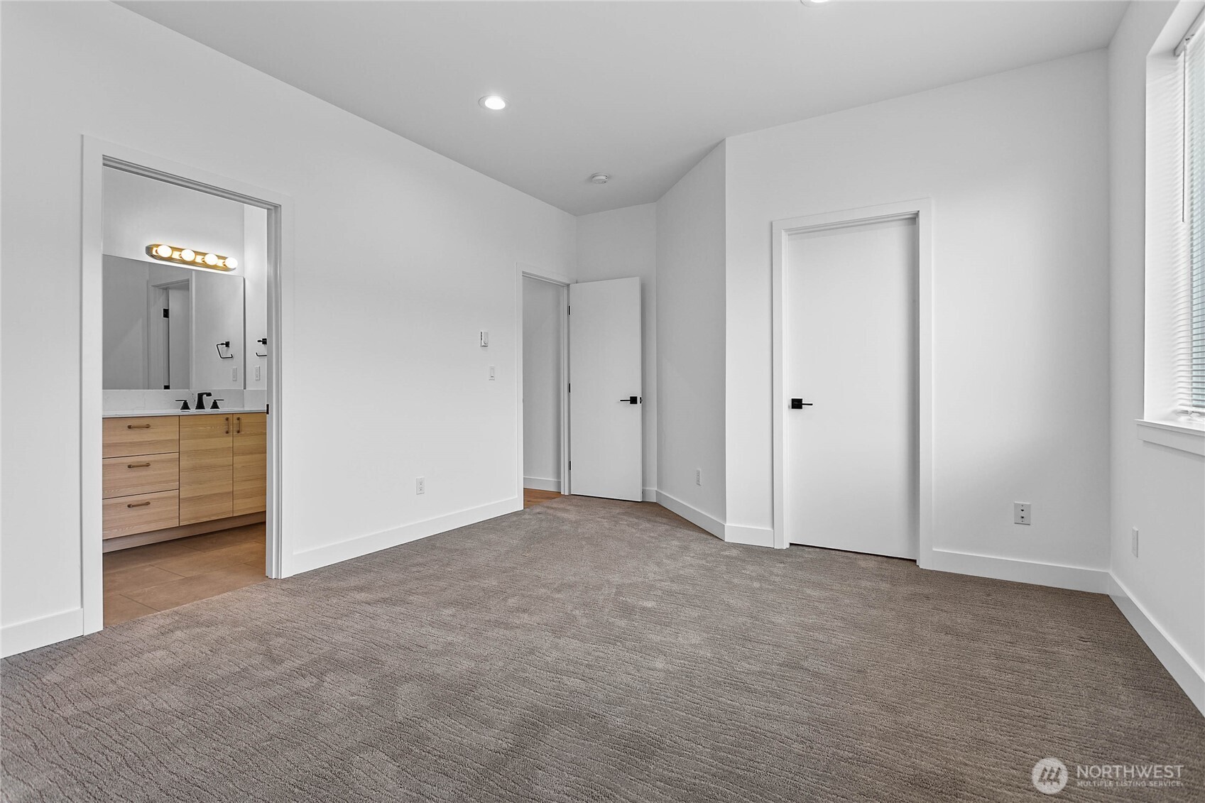 4121 Deemer Road Property Photo 18