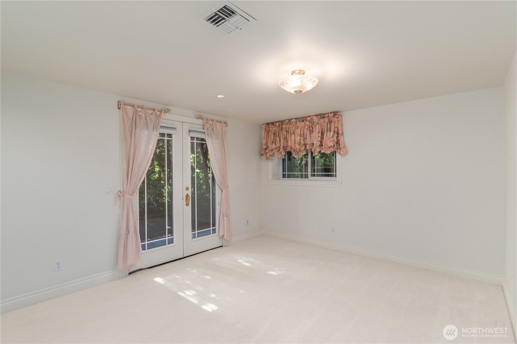 115 Reynvaan Drive Property Photo 22