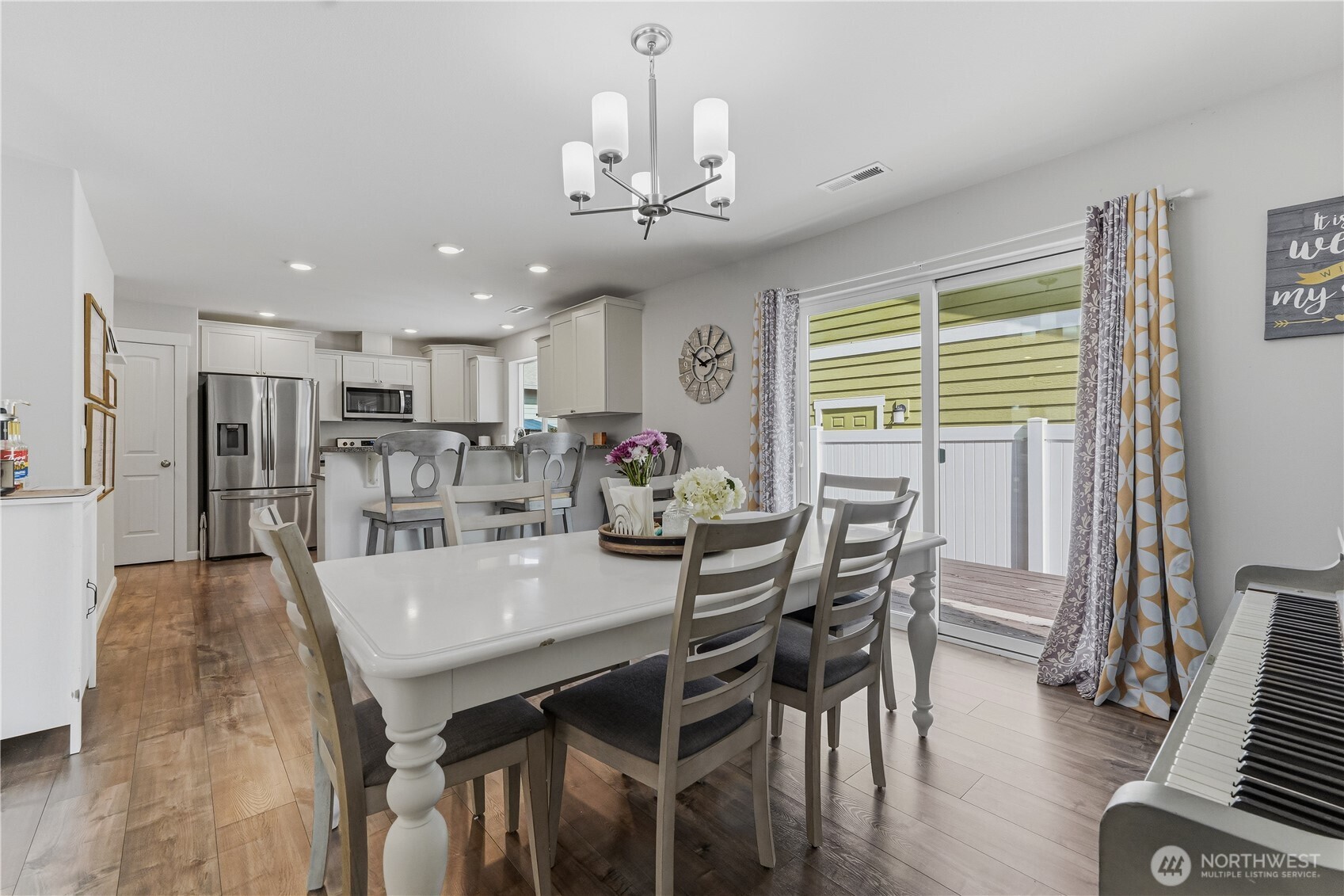 410 Riverside Meadow Property Photo 12
