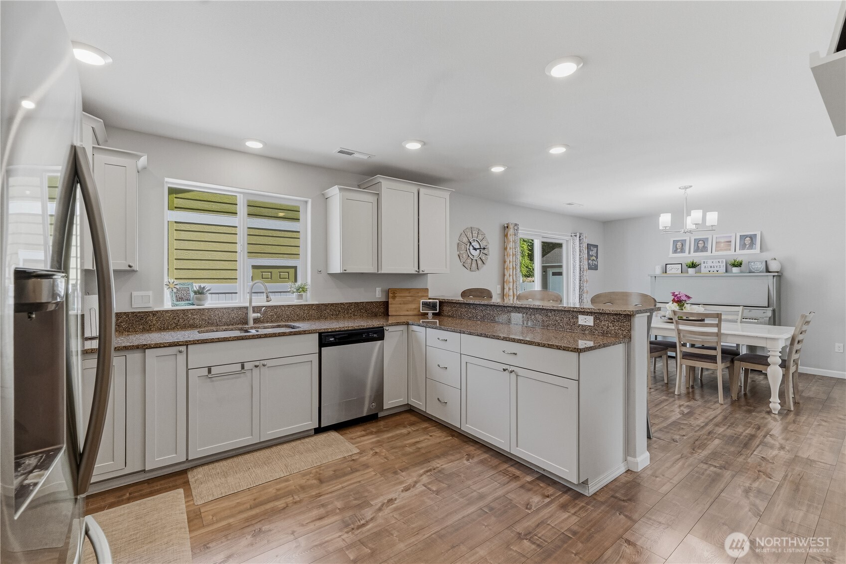 410 Riverside Meadow Property Photo 15