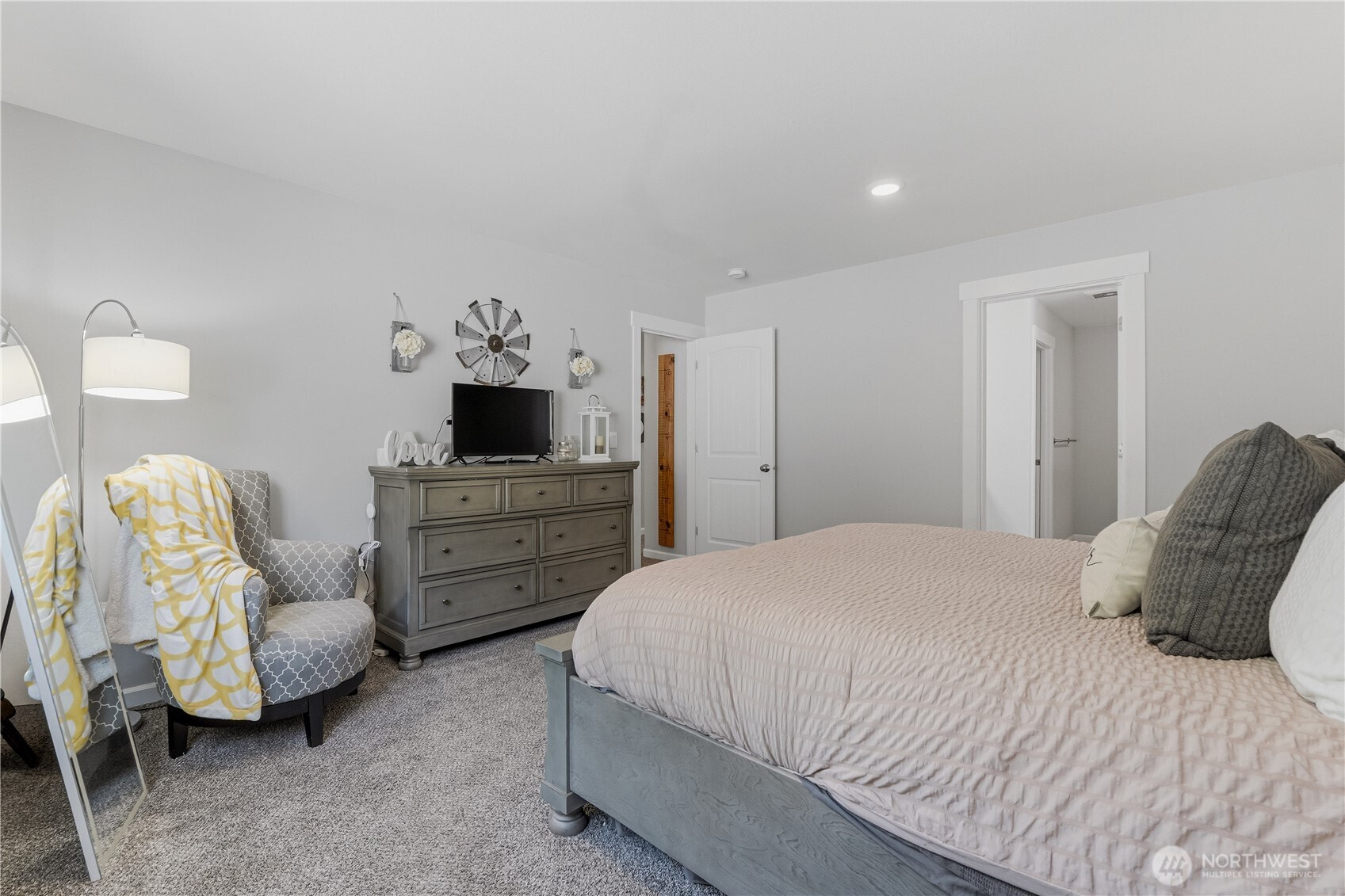 410 Riverside Meadow Property Photo 20