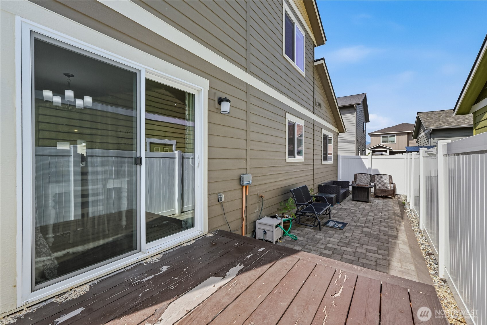 410 Riverside Meadow Property Photo 31