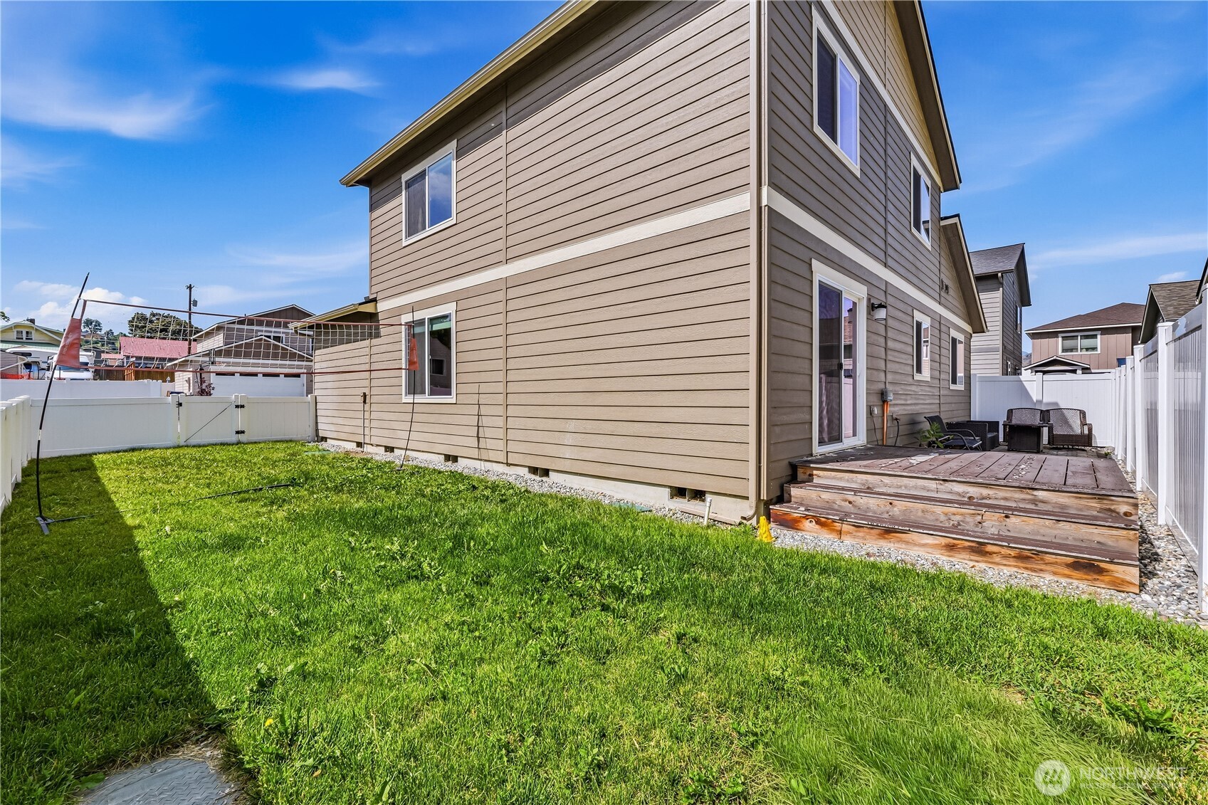 410 Riverside Meadow Property Photo 33