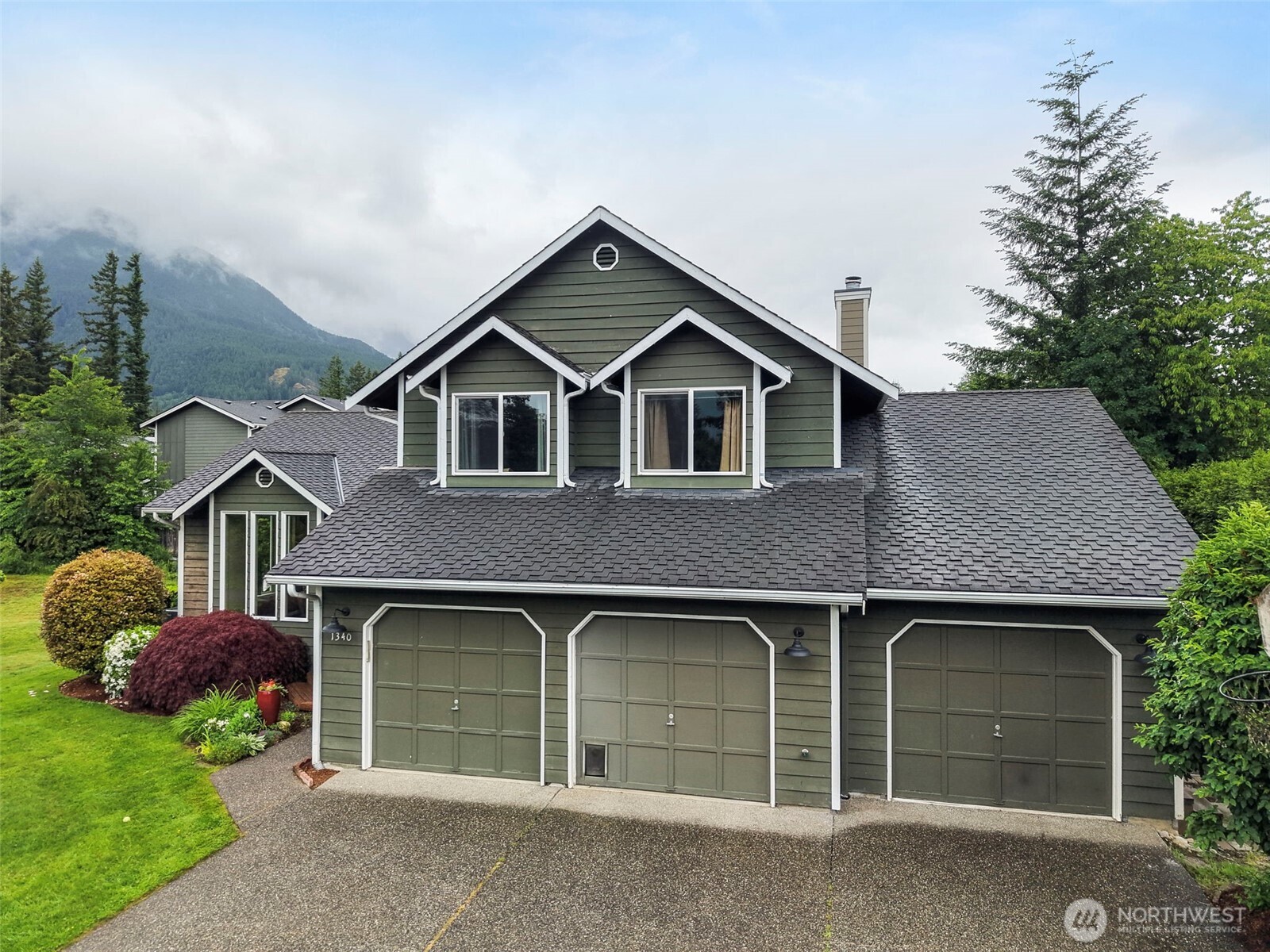 1340 Maloney Grove Avenue Property Photo 1