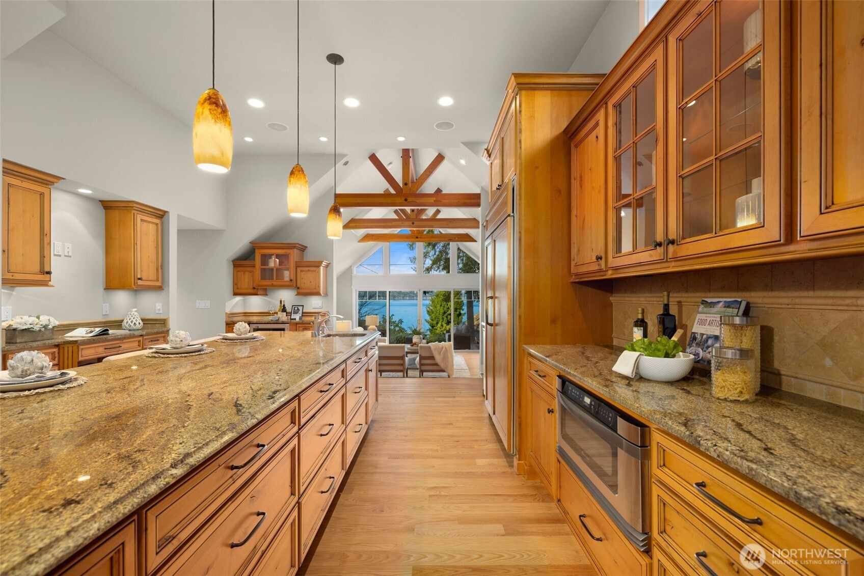 18021 Se 40th Place Property Photo 5