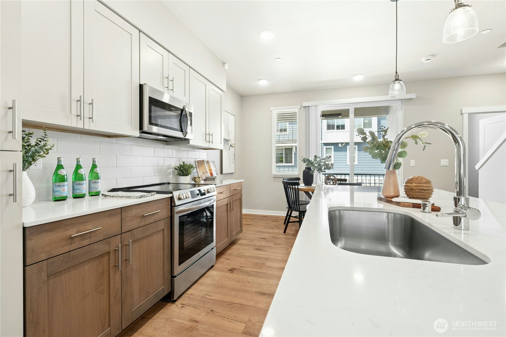 13730 Manor Way J6 Property Photo 12