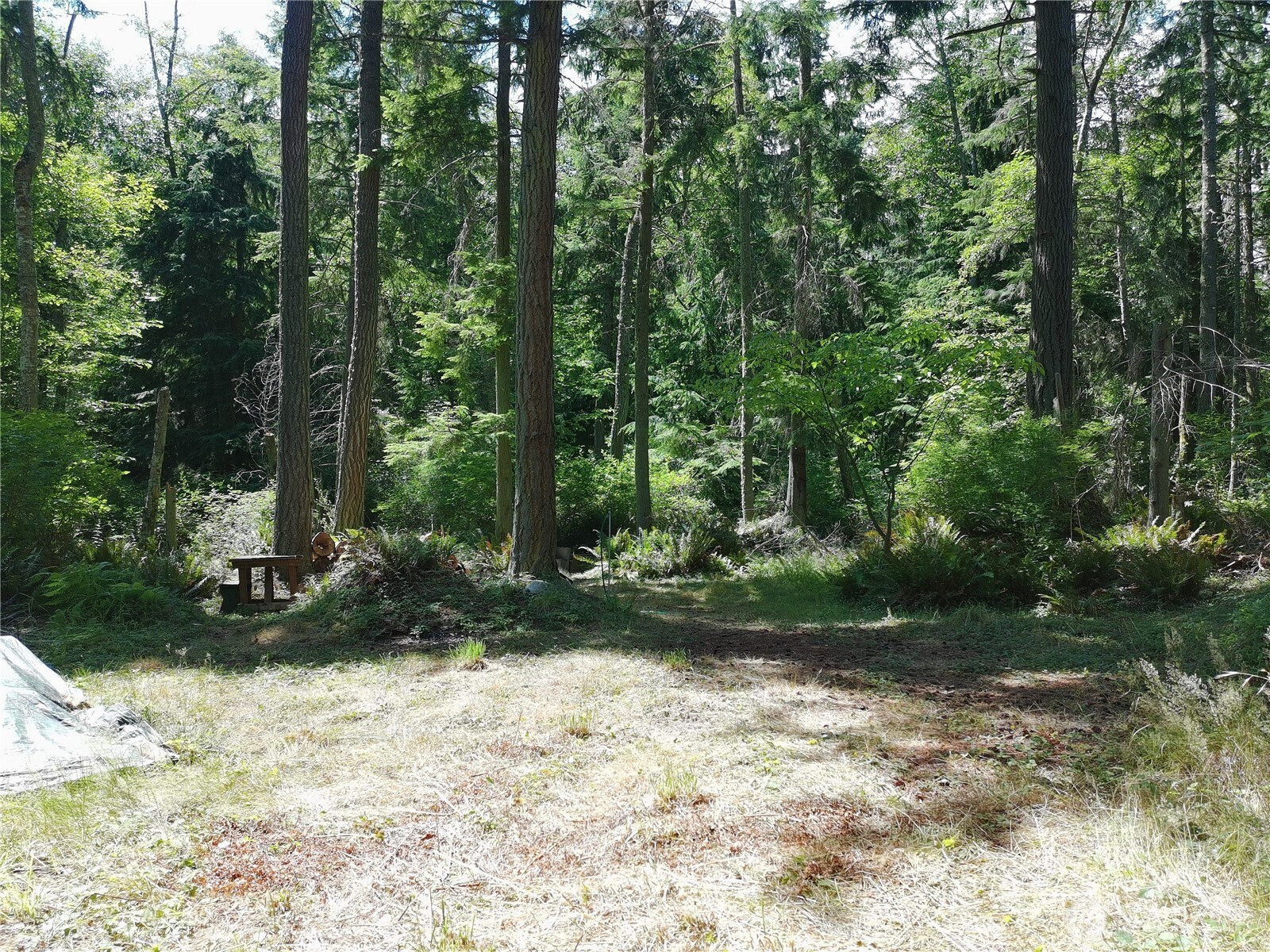 737 Twin View Drive Property Photo 2