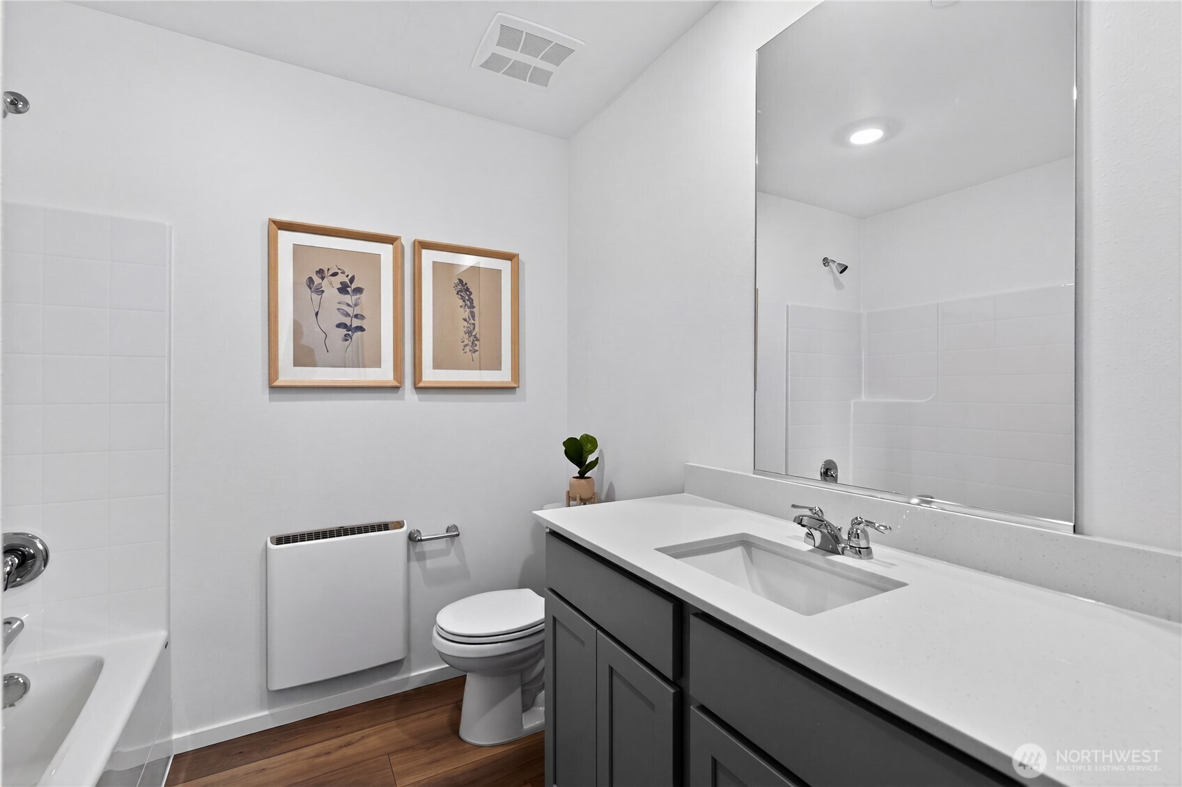 9626 Mineral Avenue Property Photo 17