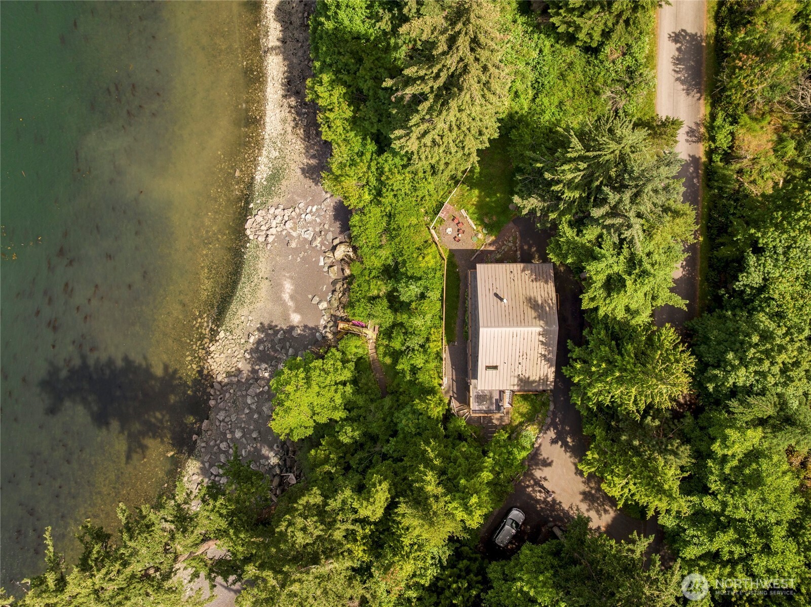 295 Raccoon Point Road Property Photo 4