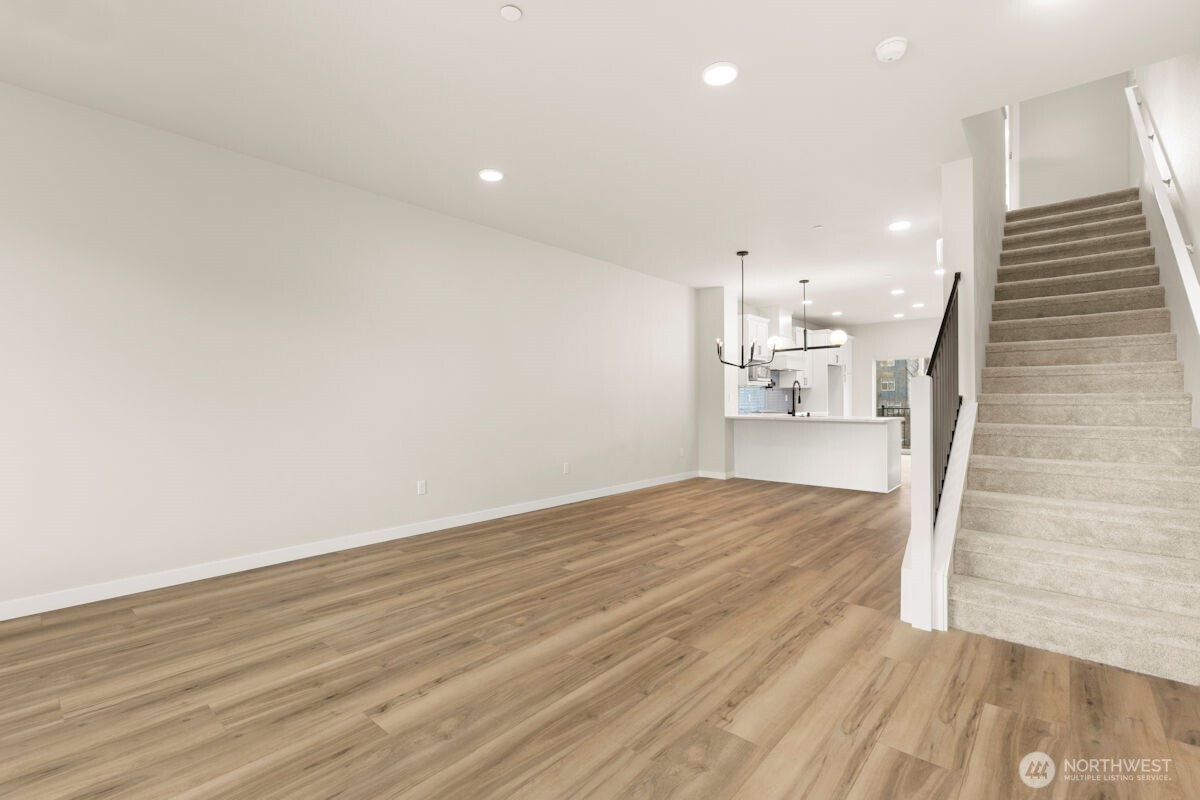 16823 Alder Way L4 Property Photo 18