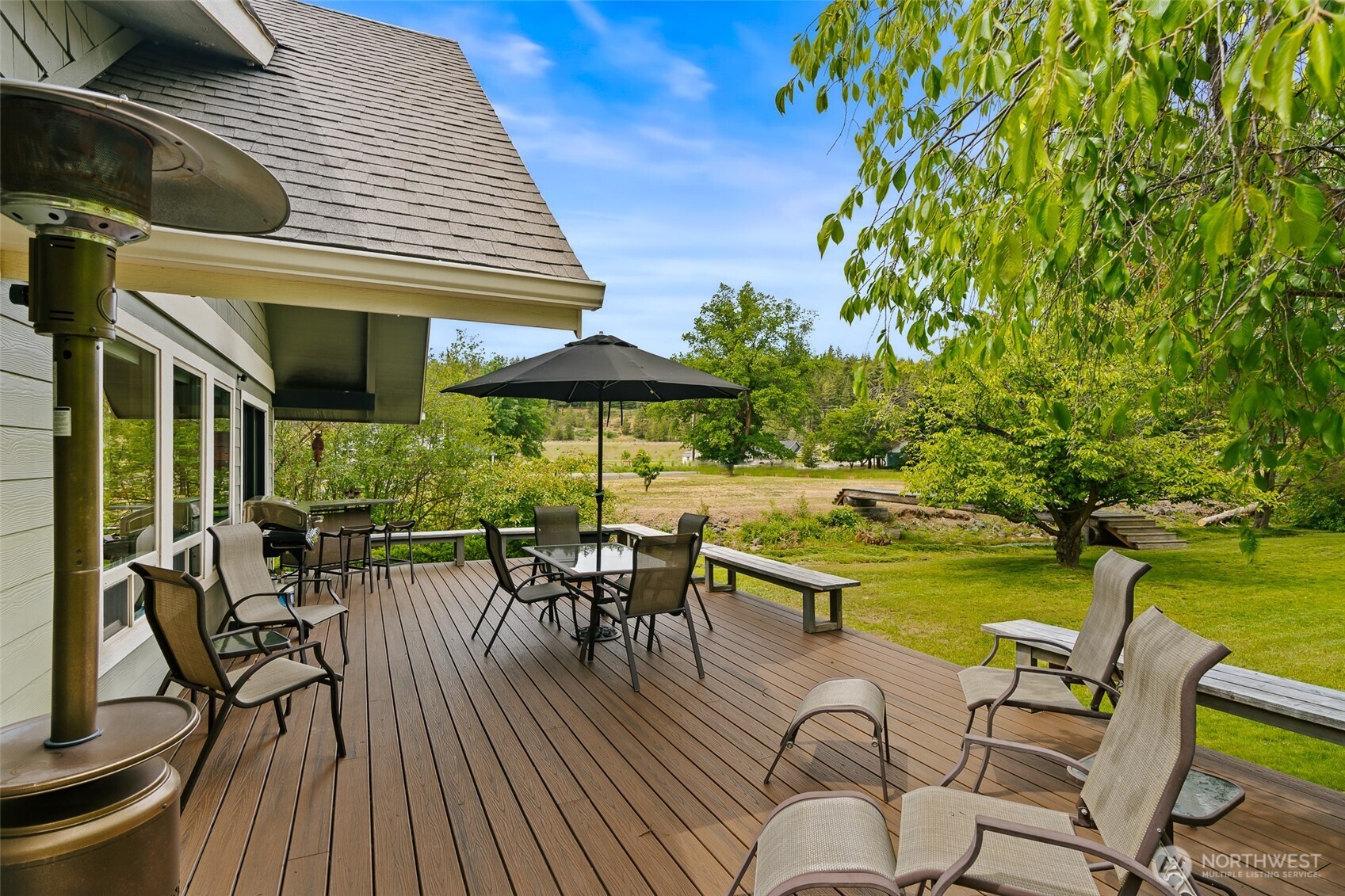 370 Burke Road Property Photo 4