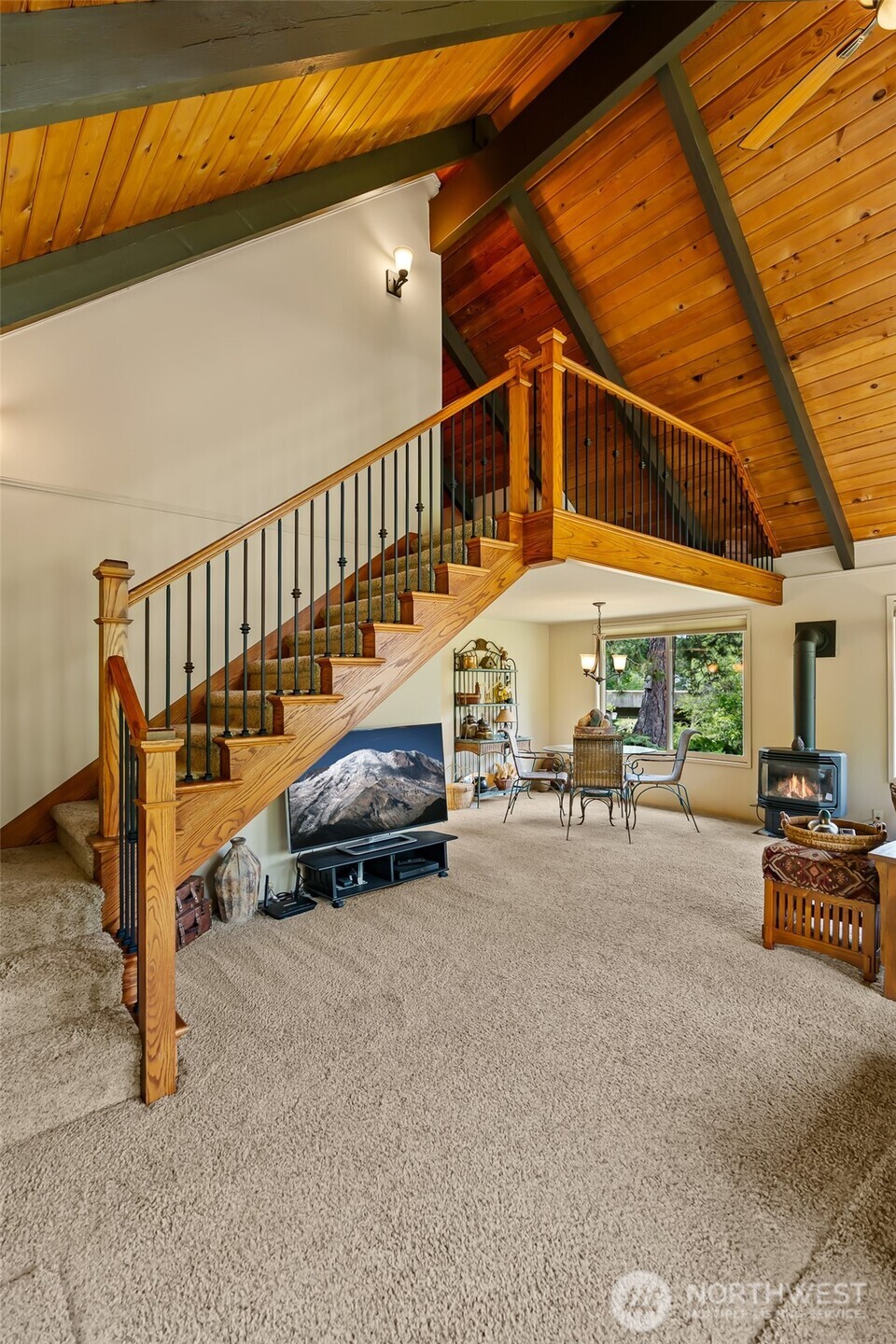370 Burke Road Property Photo 28