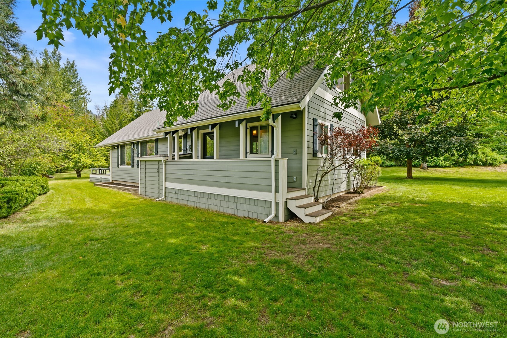 370 Burke Road Property Photo 33