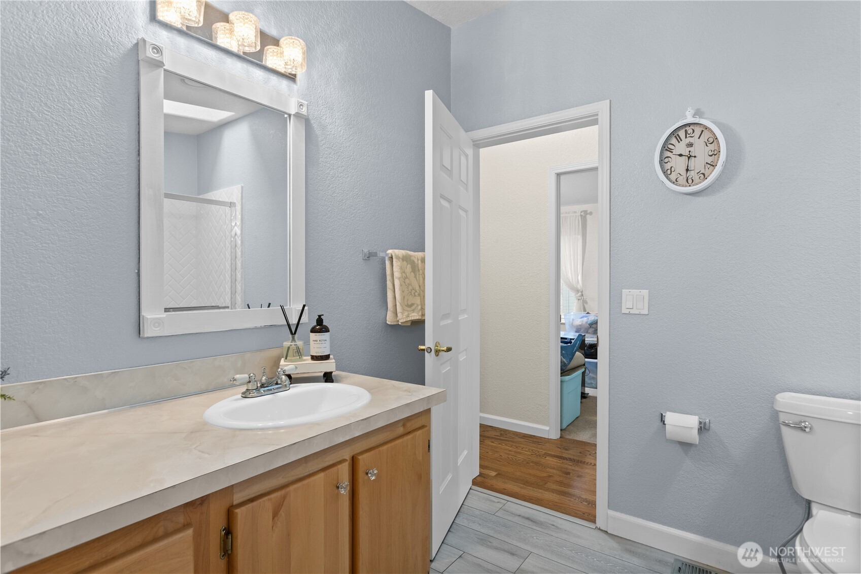 14727 43rd Avenue 6 Property Photo 24