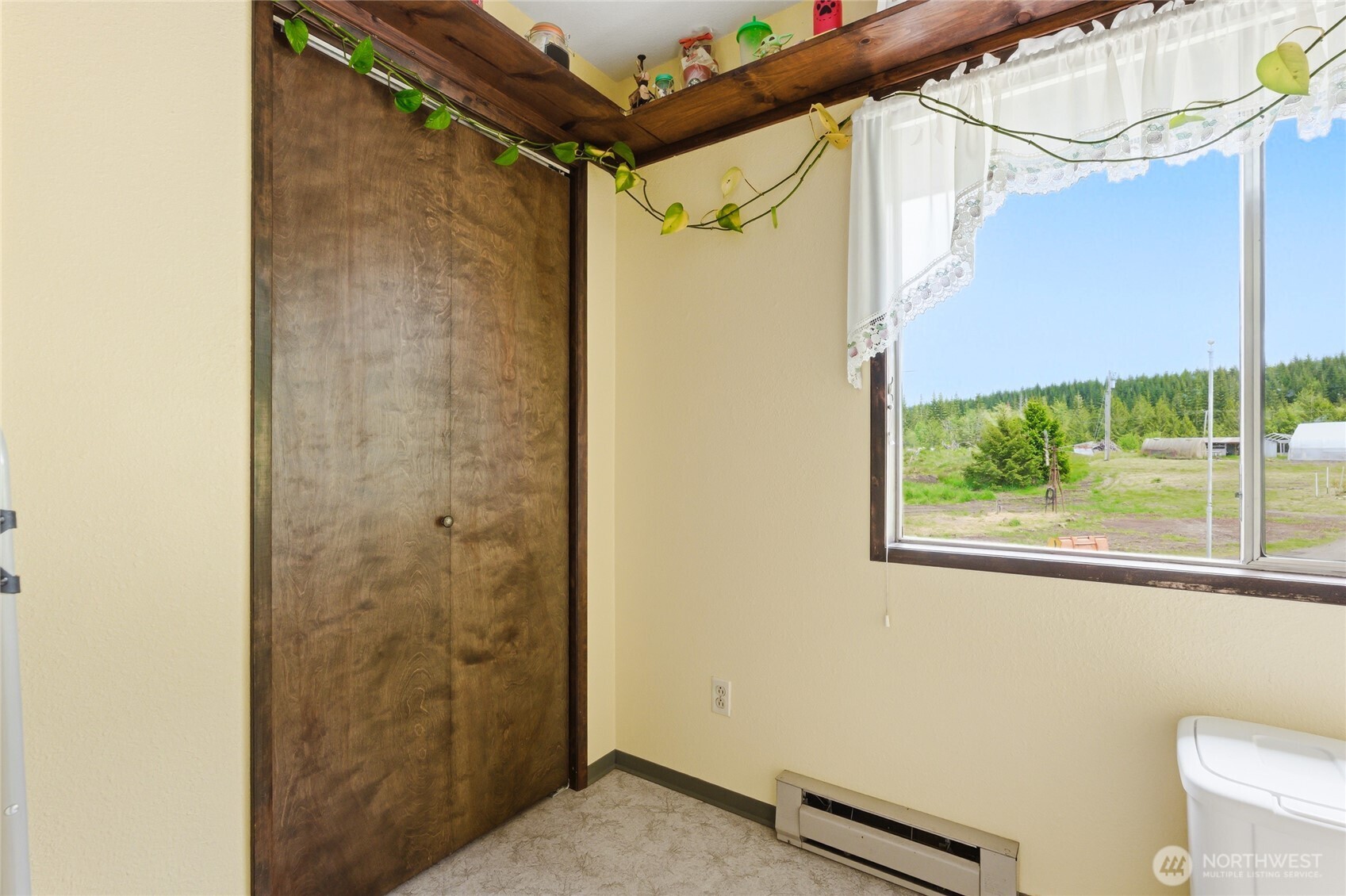 1381 Wynooche Valley Road Property Photo 16