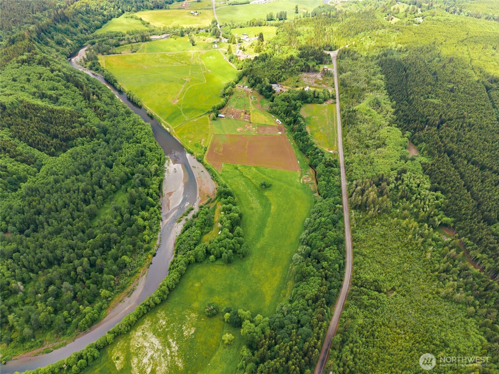 1381 Wynooche Valley Road Property Photo 38