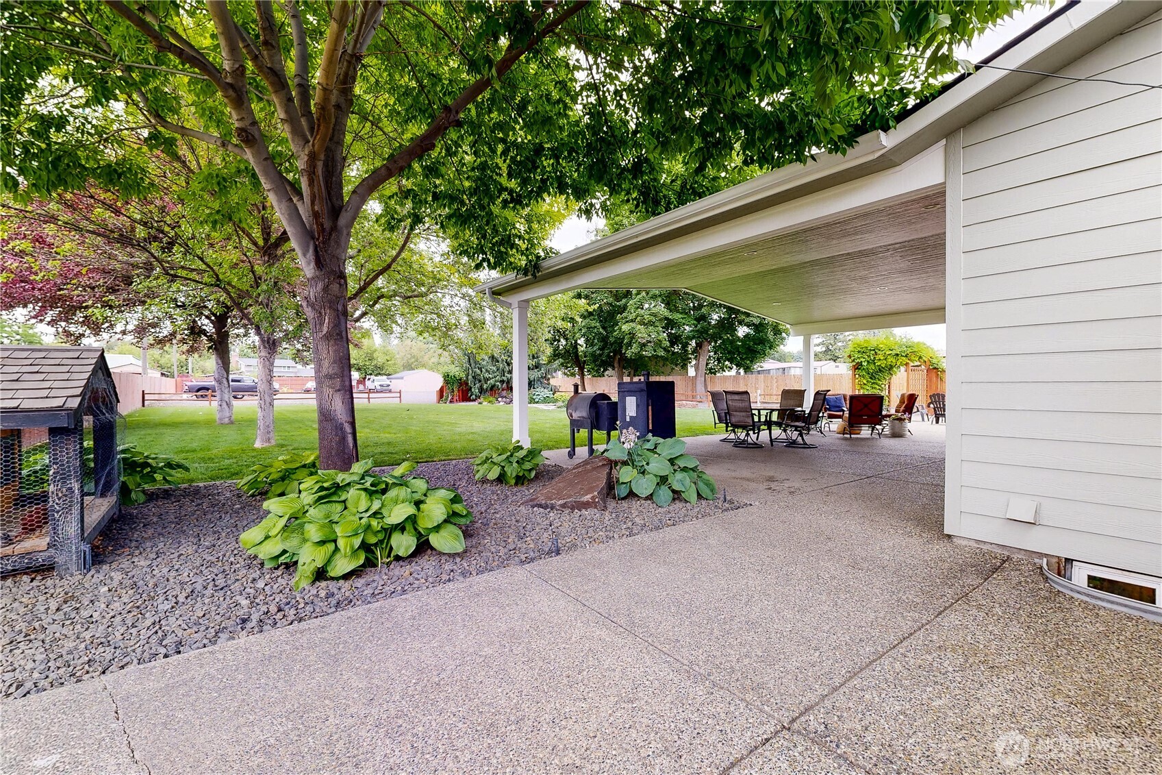 1625 Reser Road Property Photo 32