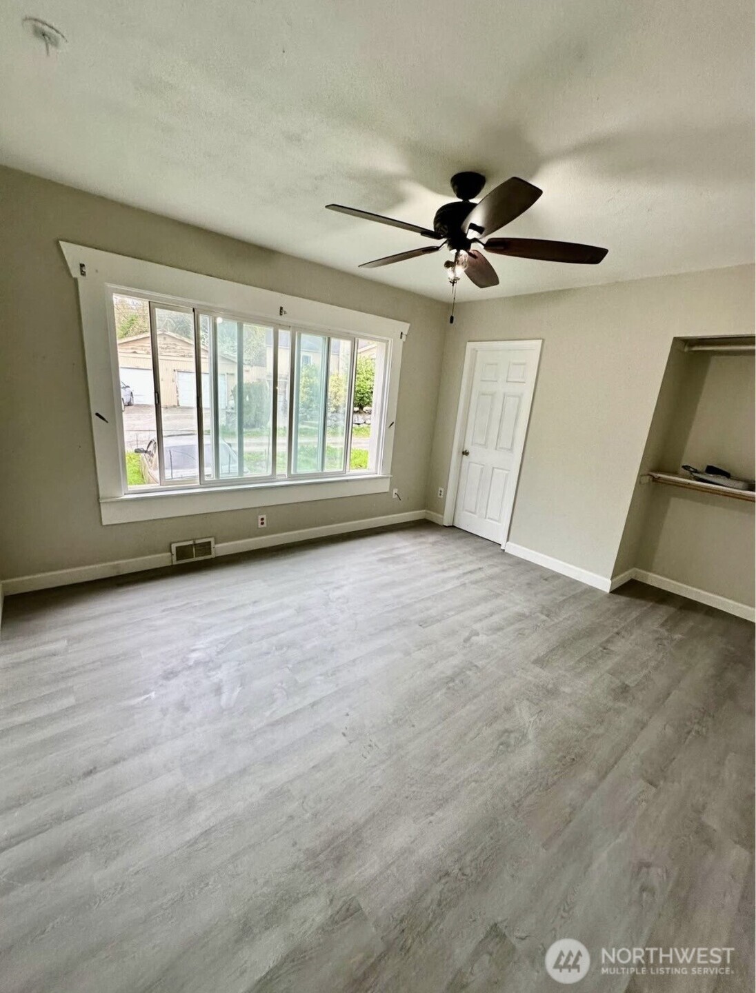 10033 Des Moines Memorial Drive Property Photo 14