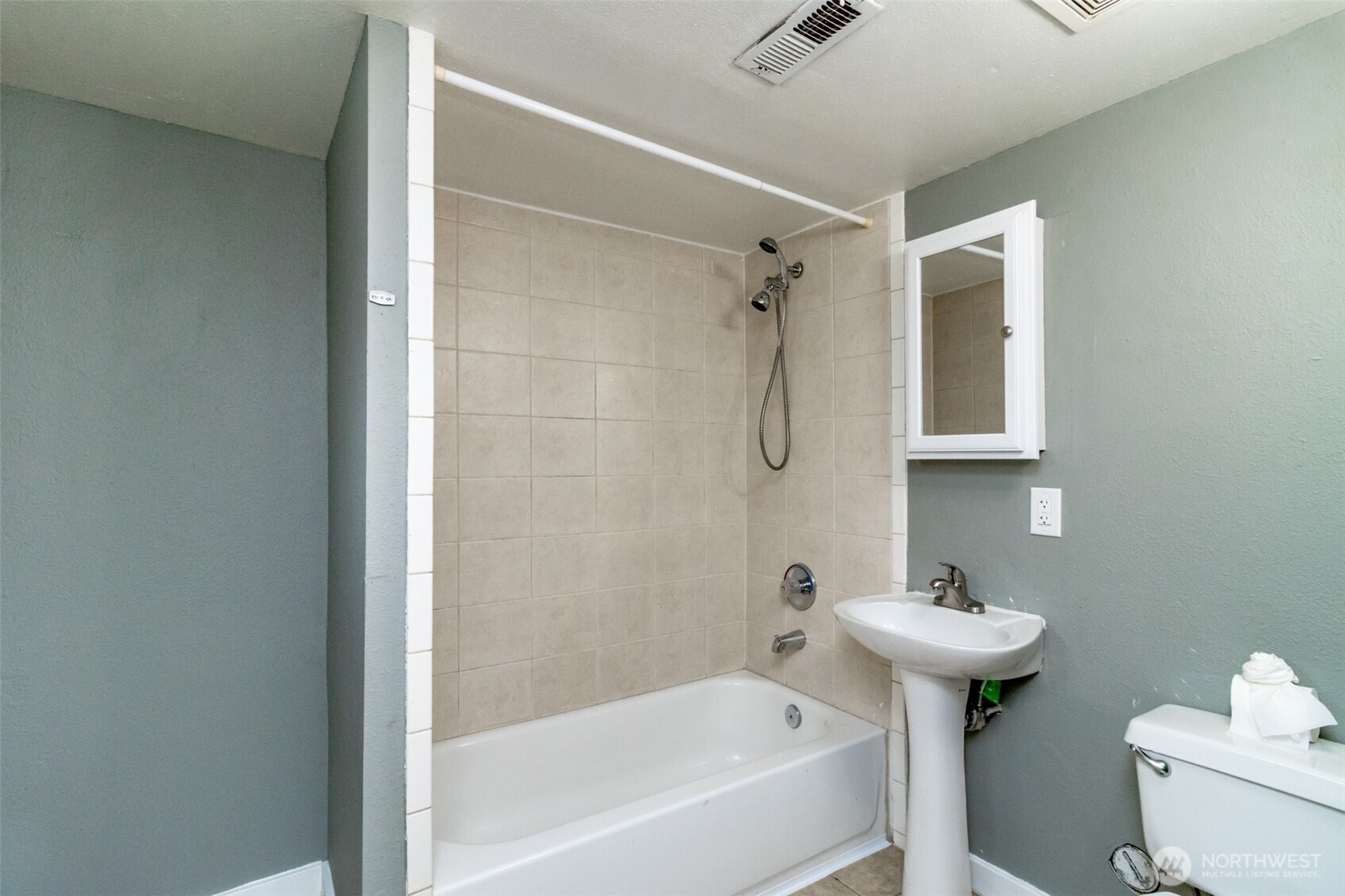 10033 Des Moines Memorial Drive Property Photo 36