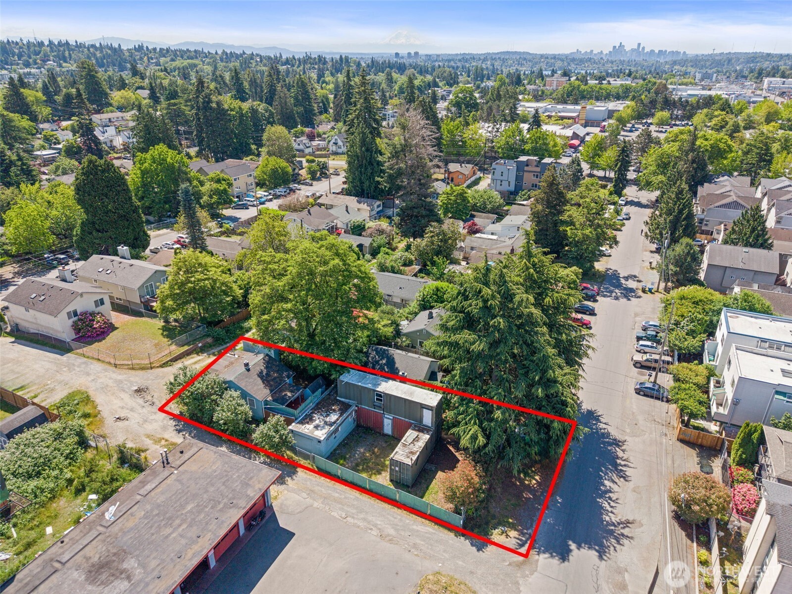 10346 Midvale Avenue Property Photo 2