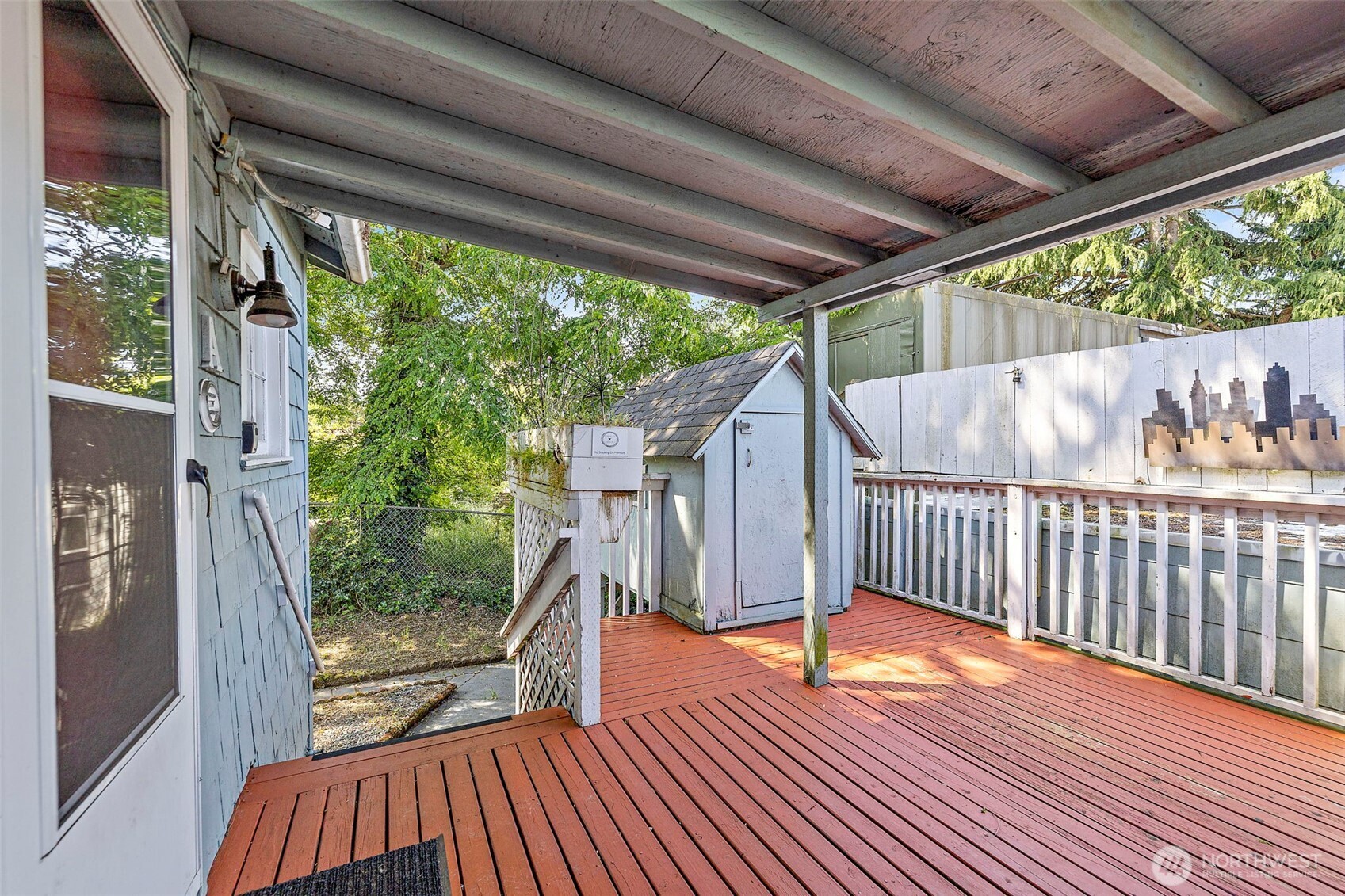 10346 Midvale Avenue Property Photo 5
