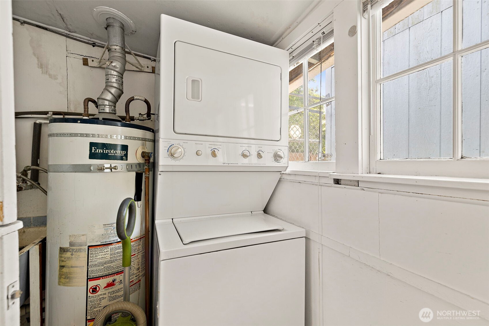 10346 Midvale Avenue Property Photo 16