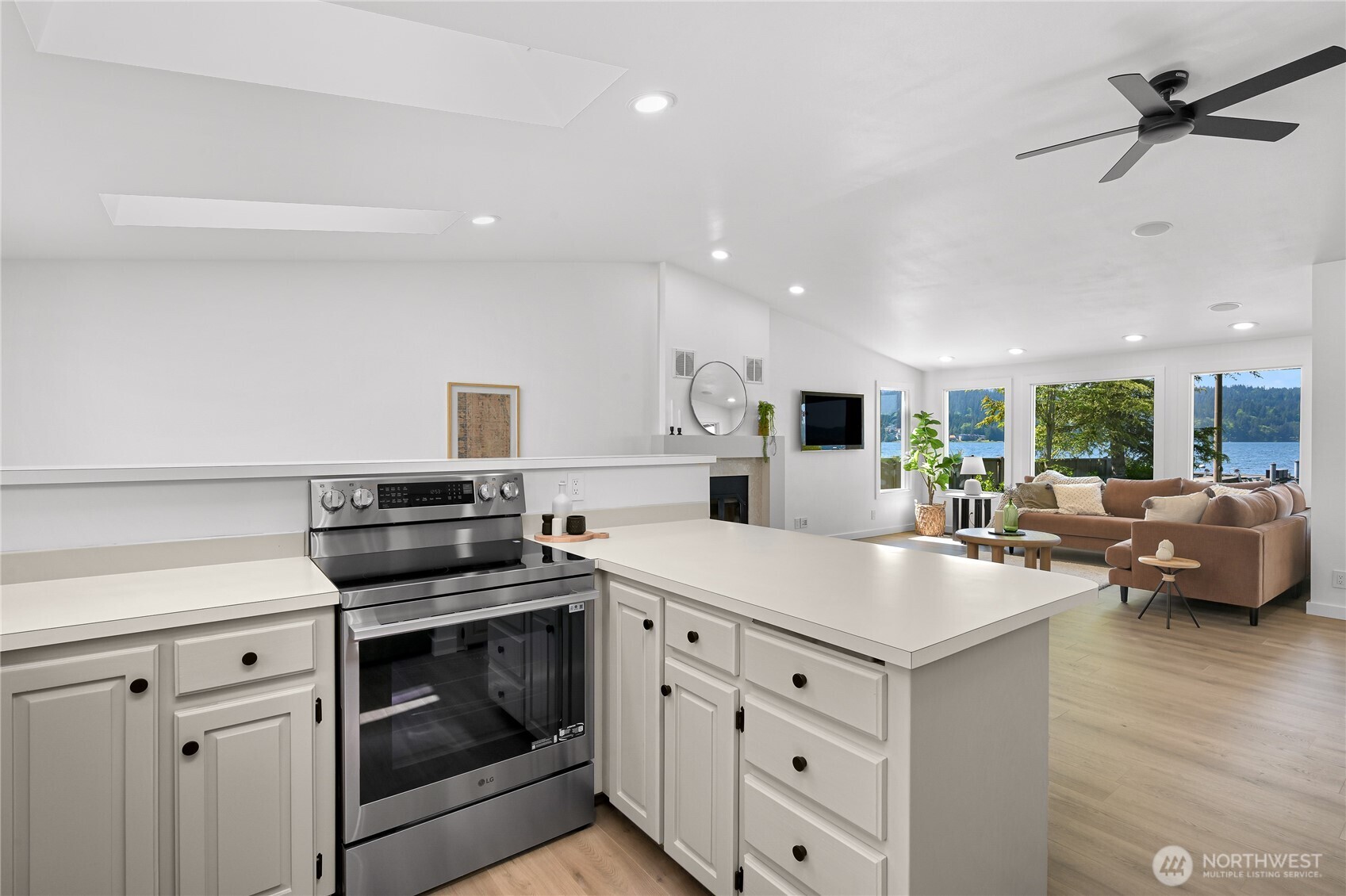 3187 Northshore Road Property Photo 15