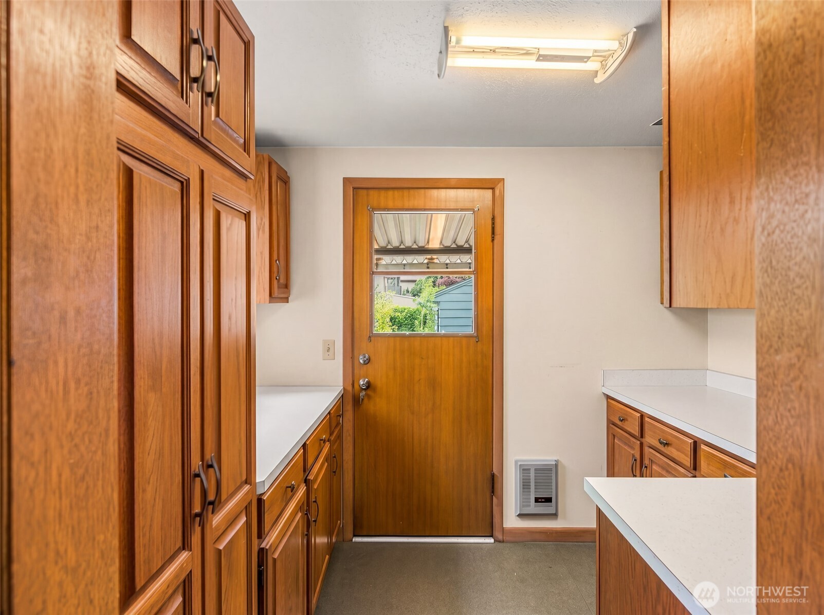 19 N Garfield Avenue Property Photo 18