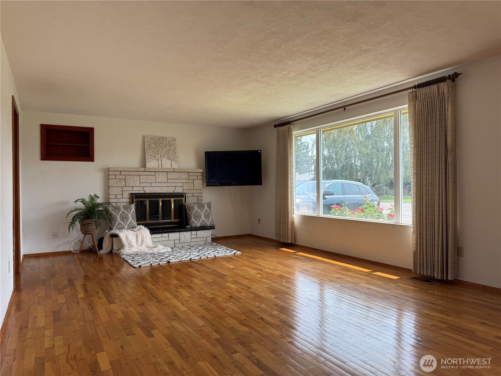 3903 W Nixon Street Property Photo 3