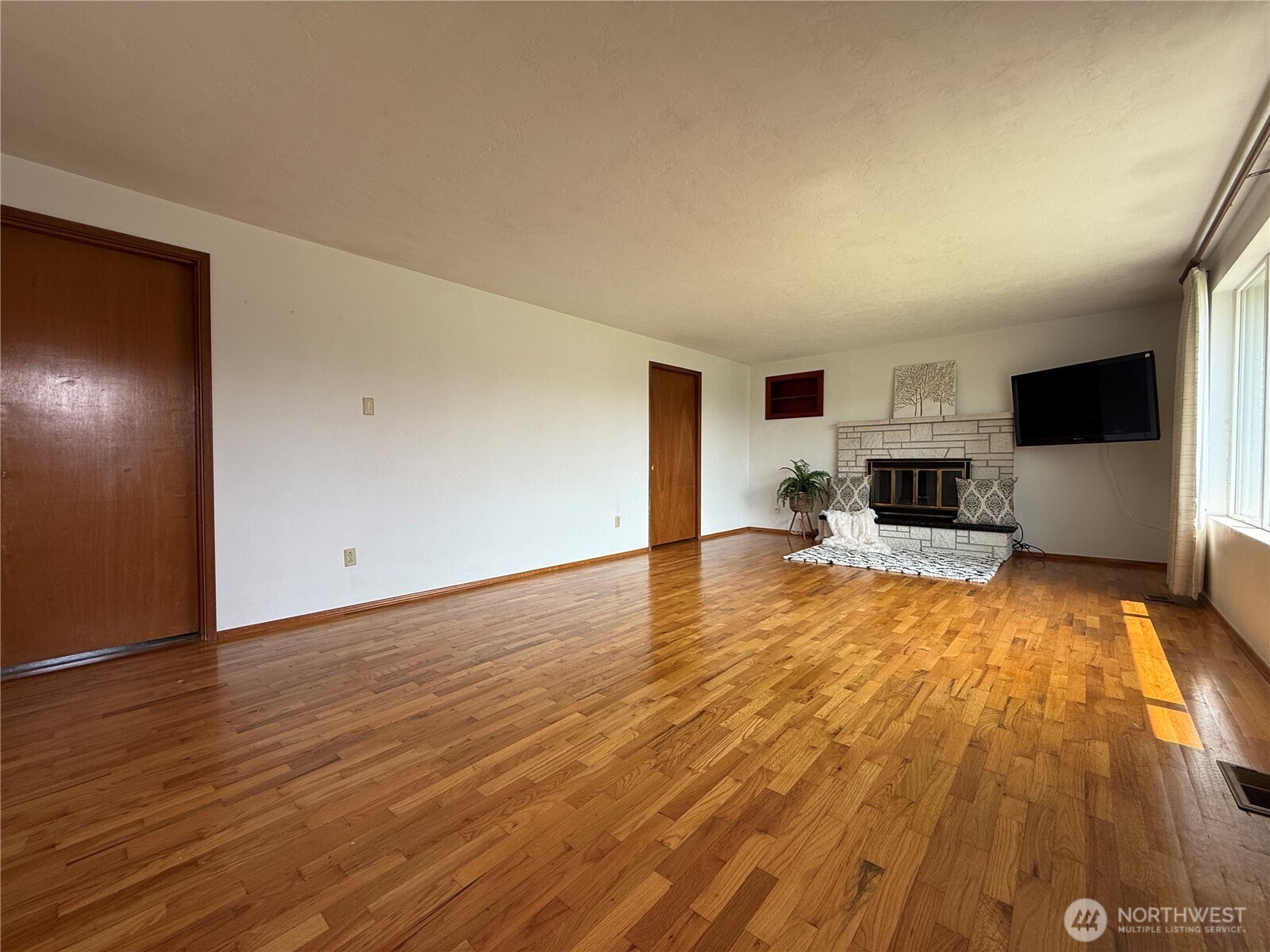 3903 W Nixon Street Property Photo 5