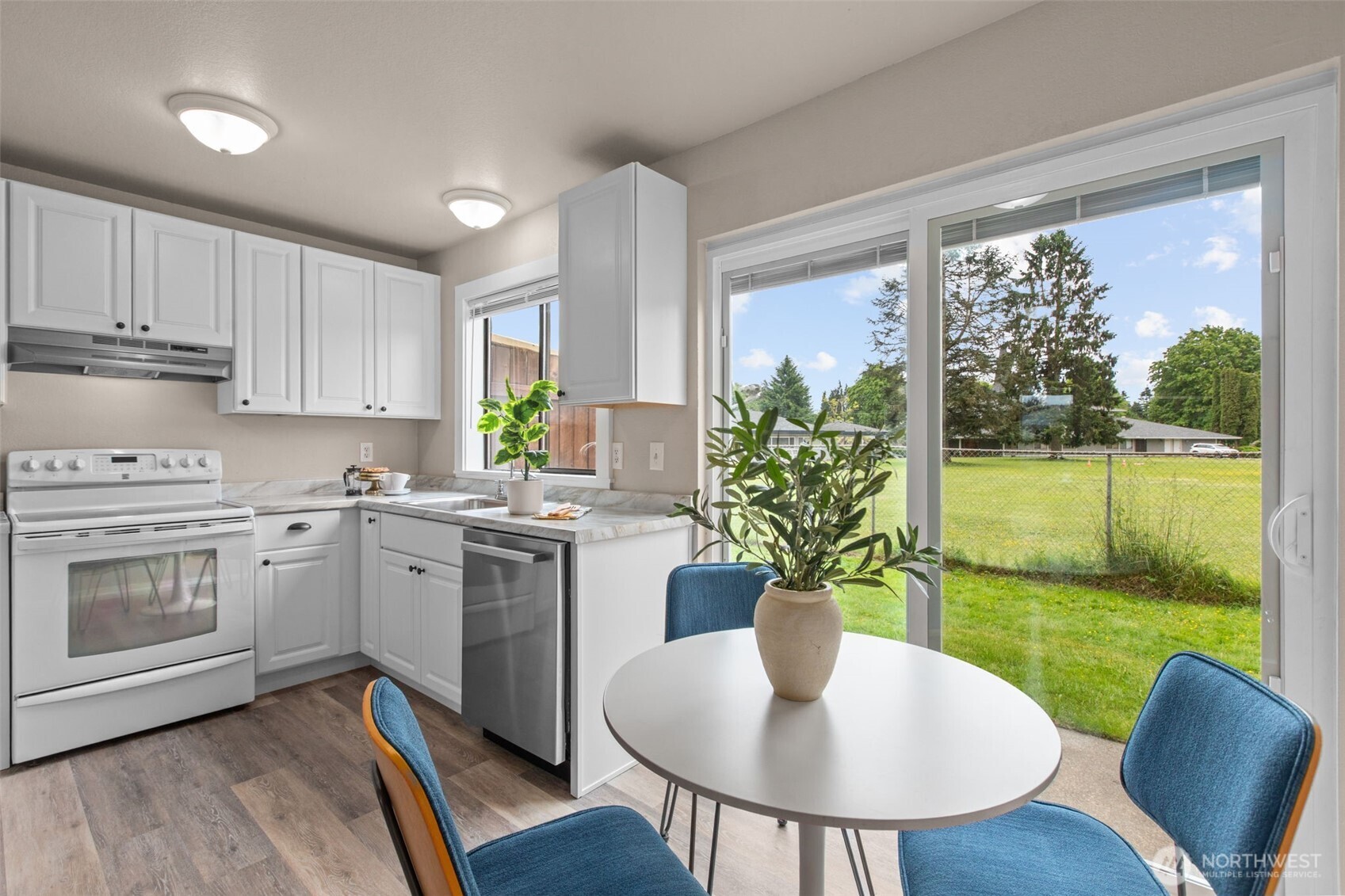 18440 Killarney Circle Property Photo 7
