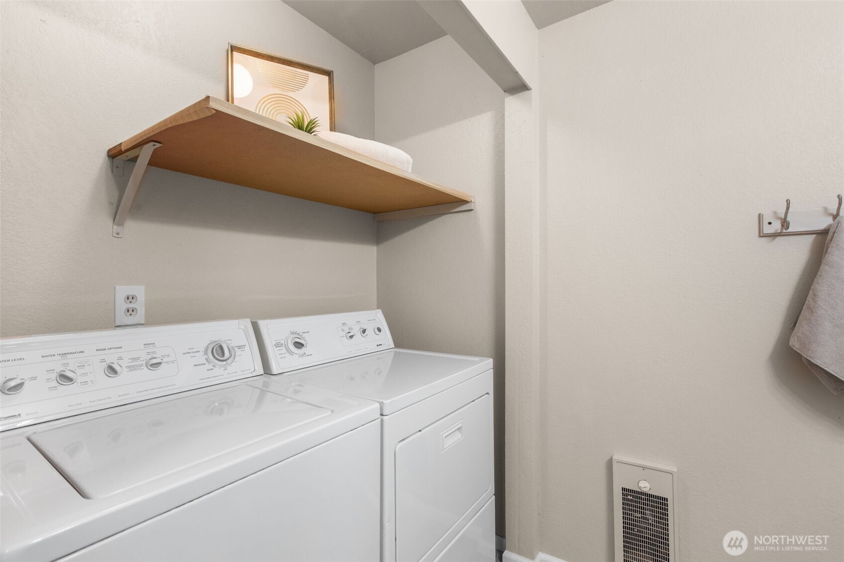 18440 Killarney Circle Property Photo 14