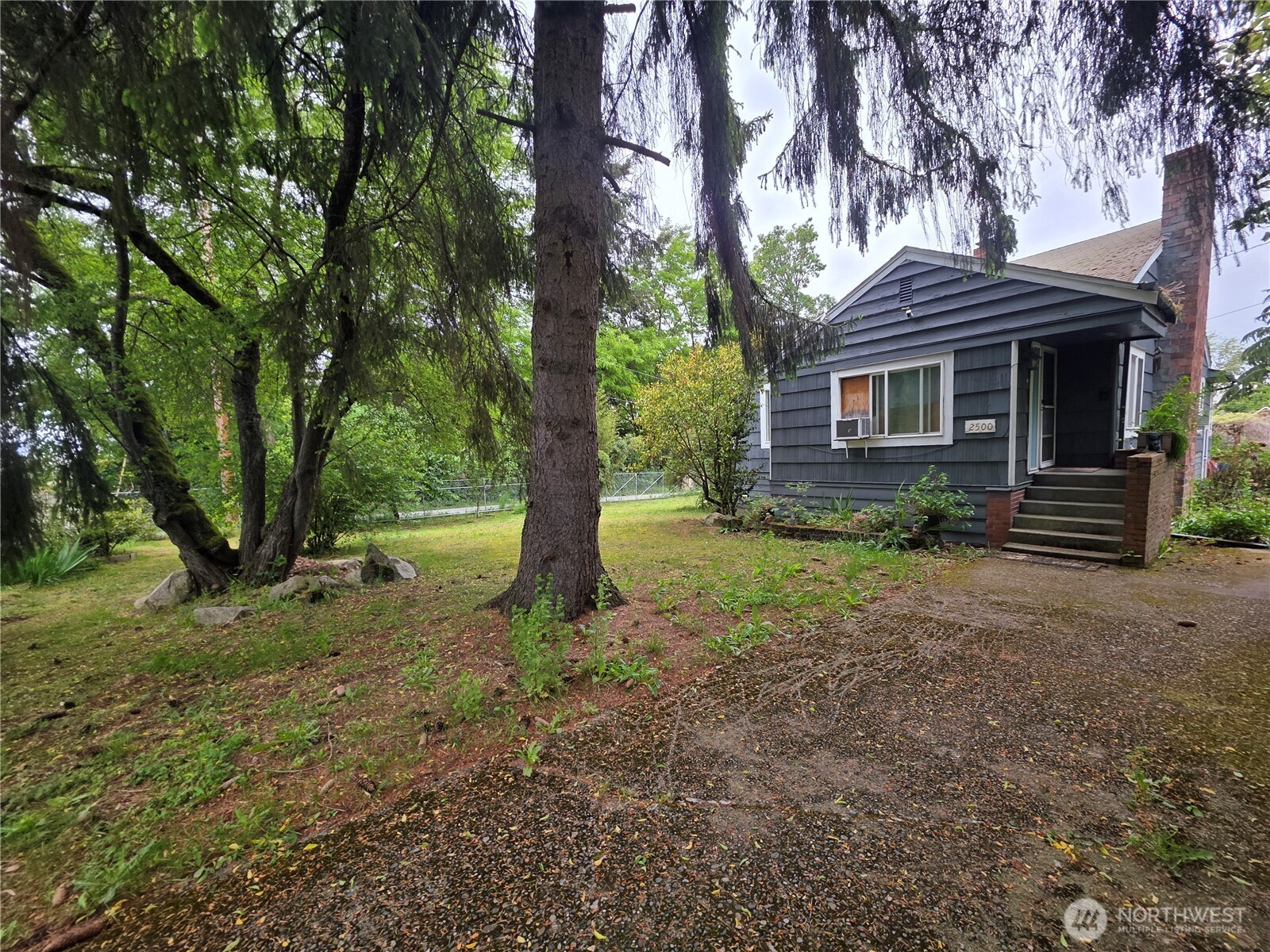 2500 S 208th Street Property Photo 1