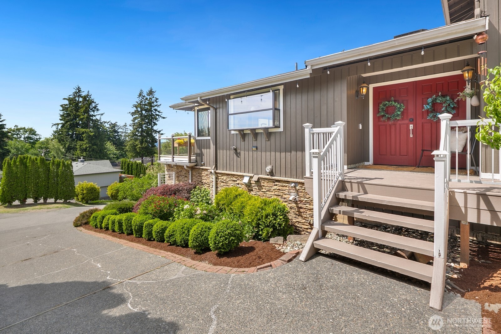 1133 8th Drive Property Photo 6