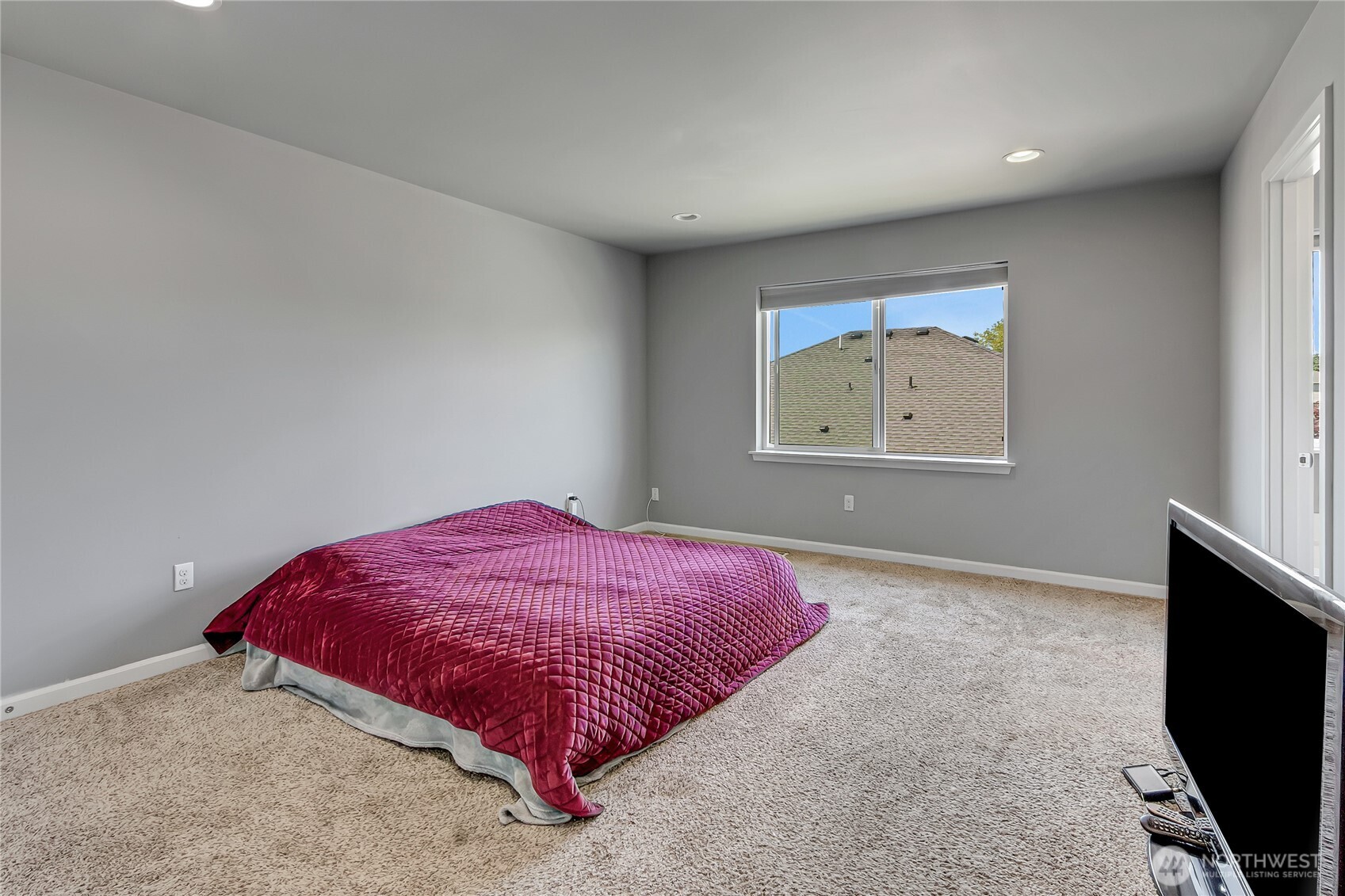 13316 9th Avenue Property Photo 8