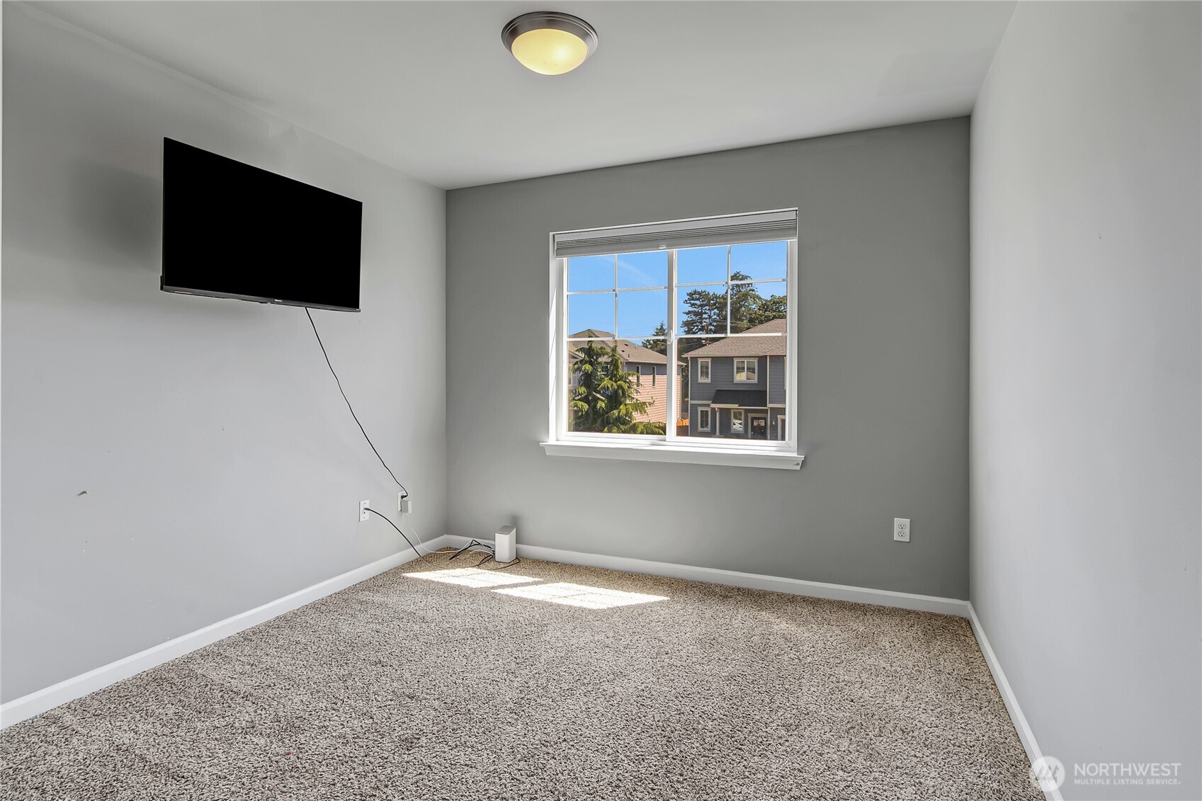 13316 9th Avenue Property Photo 13