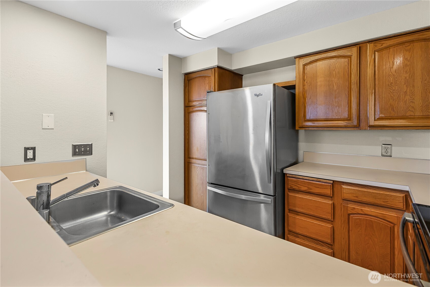1301 S Puget Drive A16 Property Photo 10