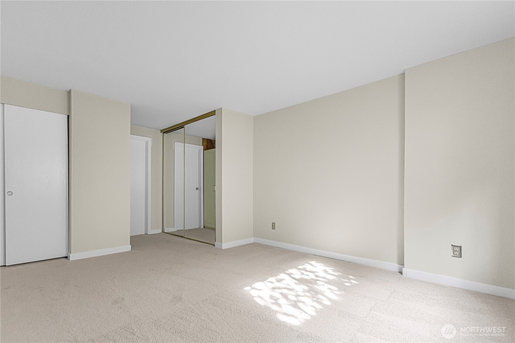 1301 S Puget Drive A16 Property Photo 15