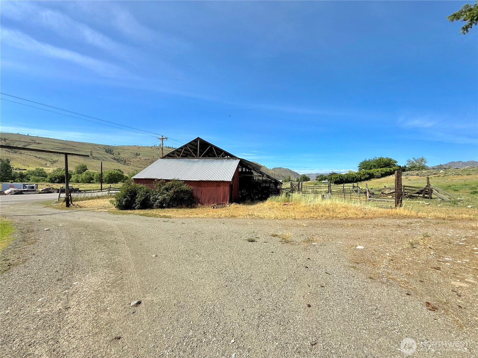 1879 Old Hwy 97 Property Photo 34