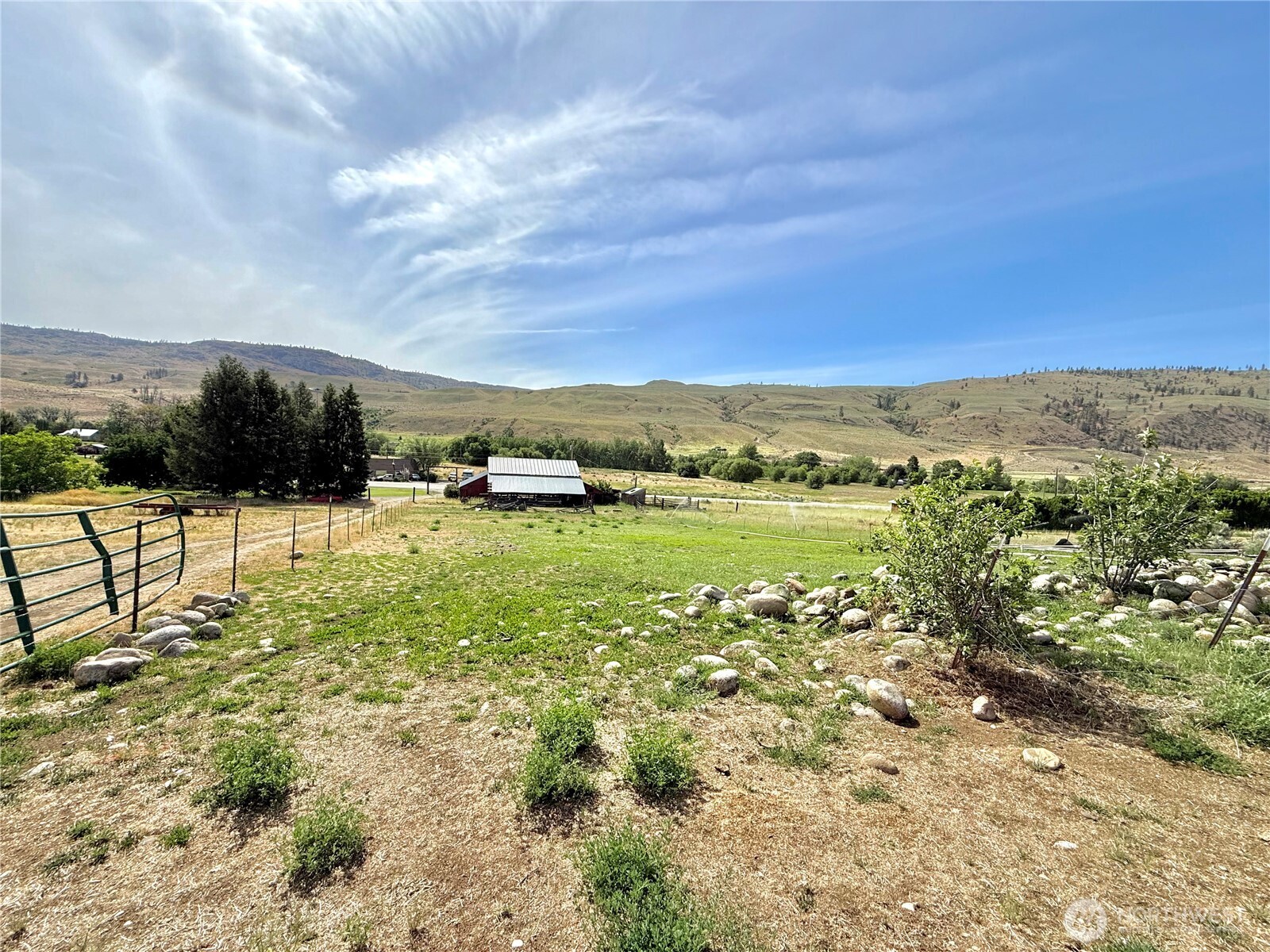 1879 Old Hwy 97 Property Photo 36
