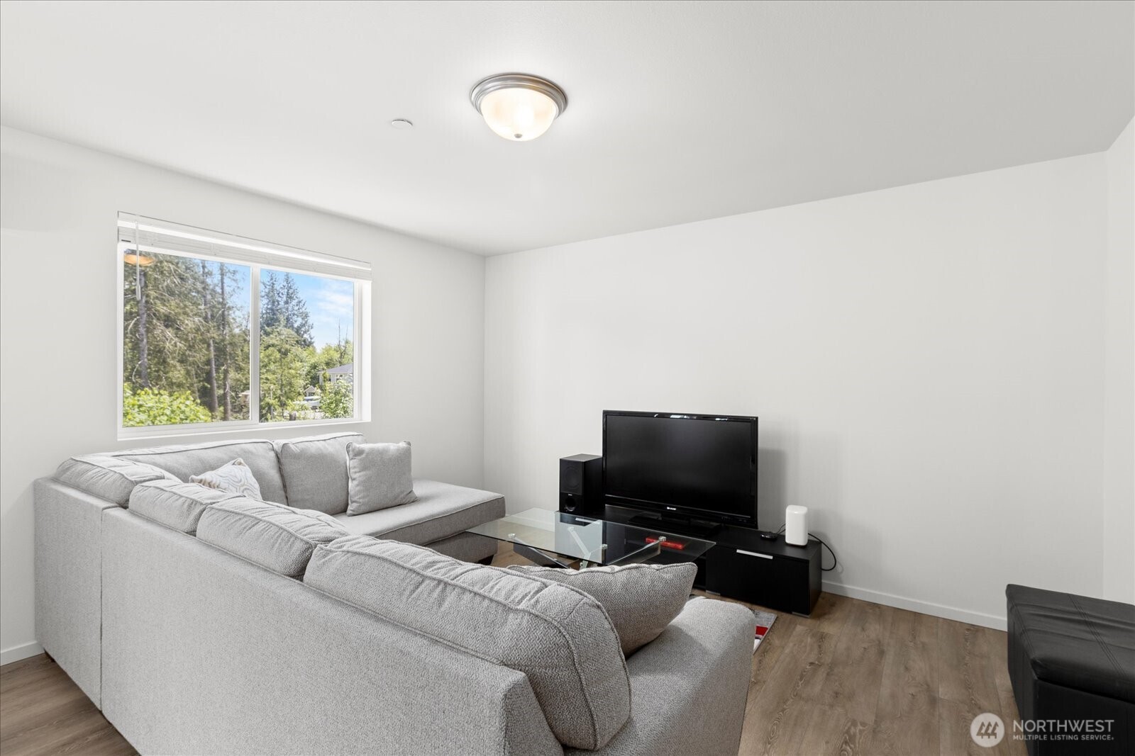 4265 71st Drive Property Photo 9