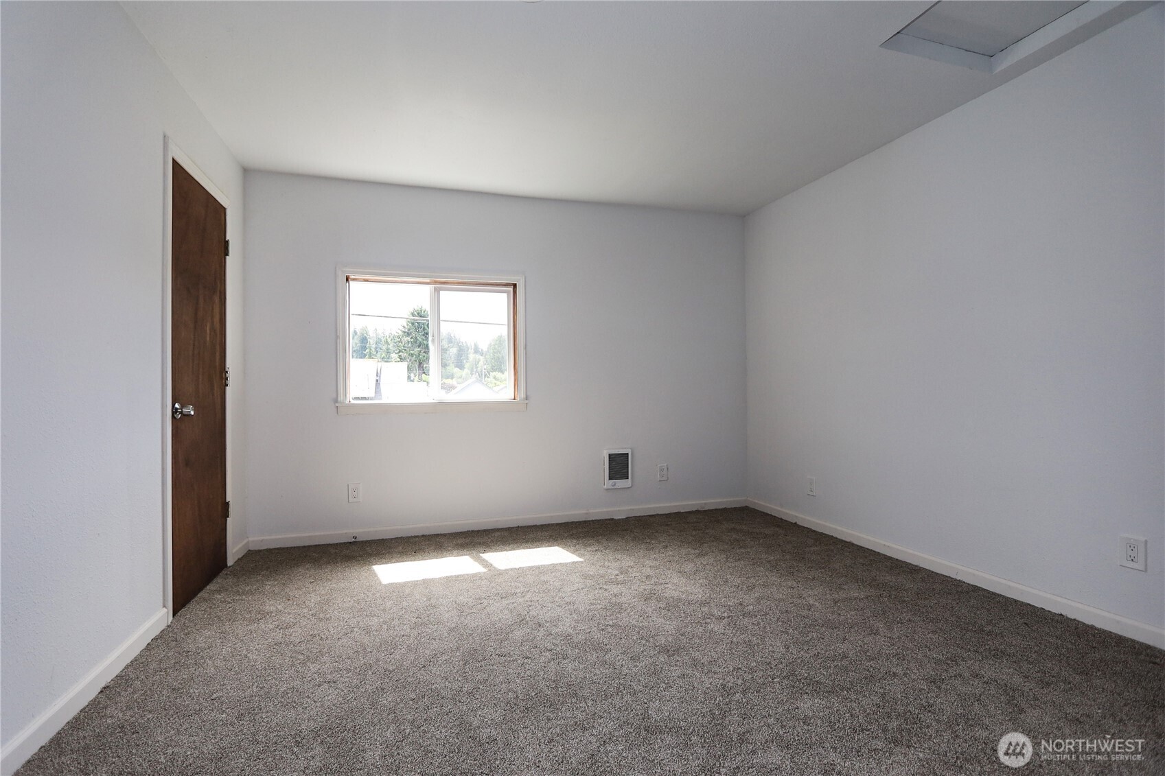 408 F Street Property Photo 17