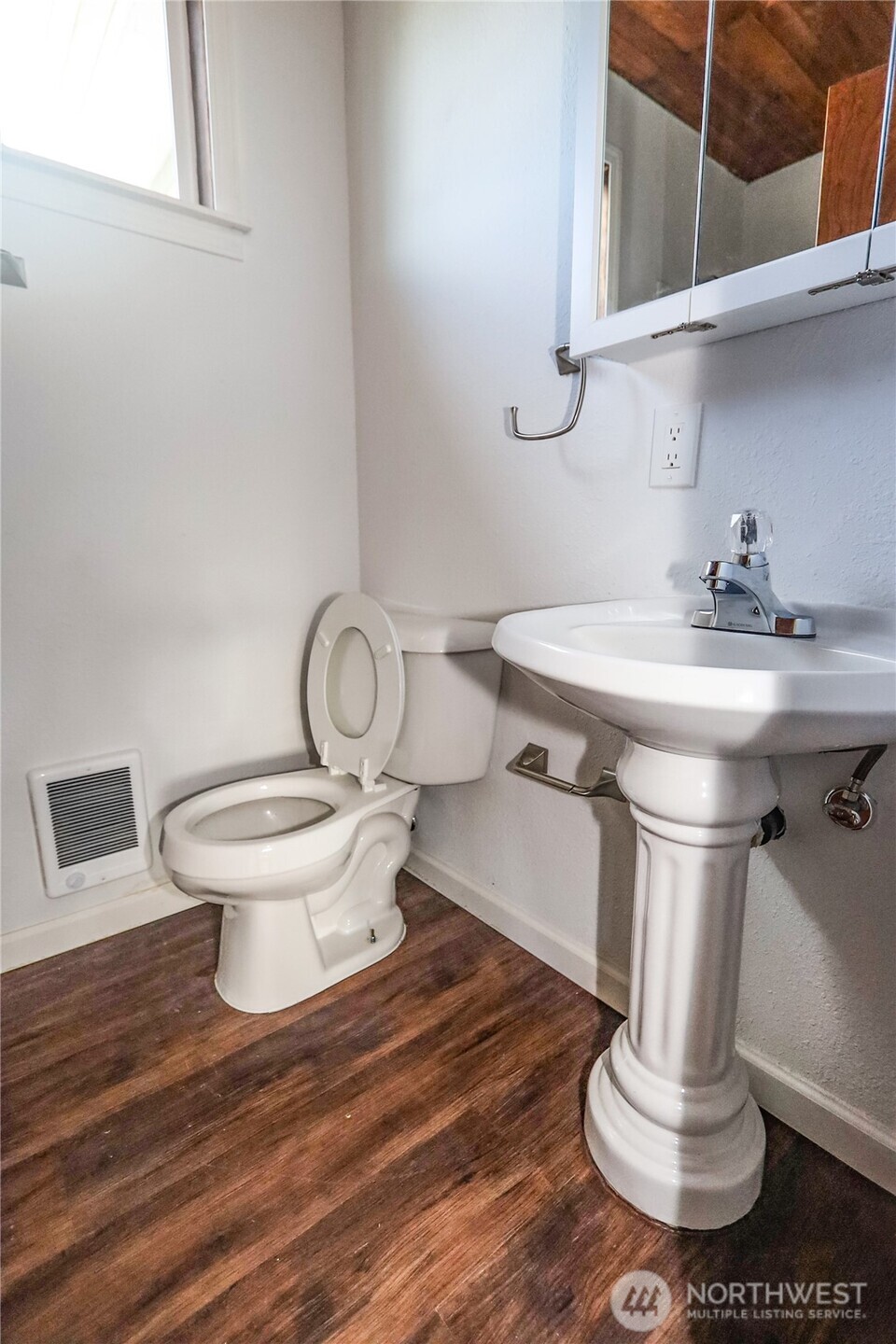 408 F Street Property Photo 23