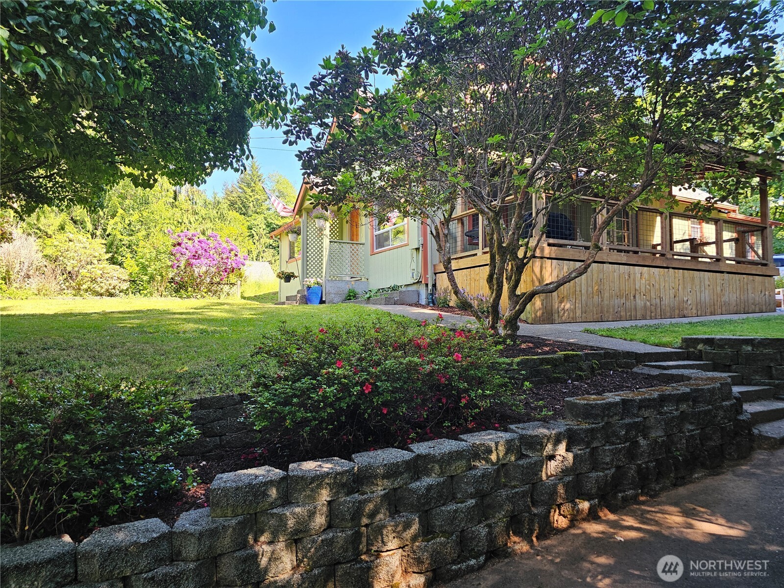 321 E Beck Street Property Photo 7